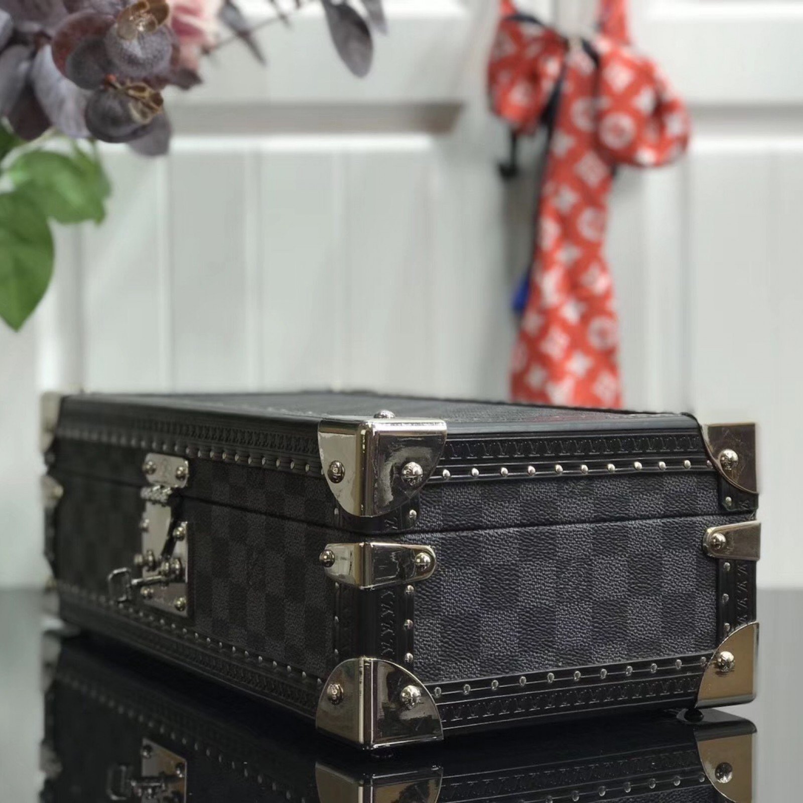 LV COFFRET 8 MONTRES M20039