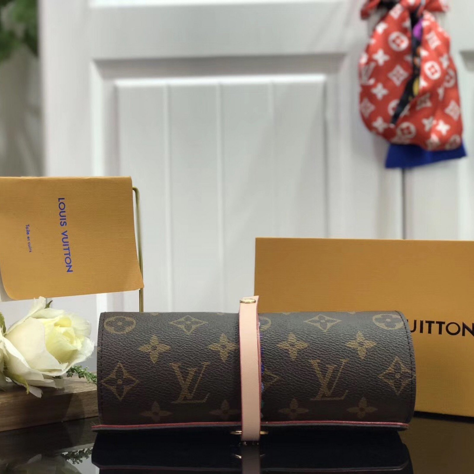 LV COLORED PENCILS POUCH GI0374