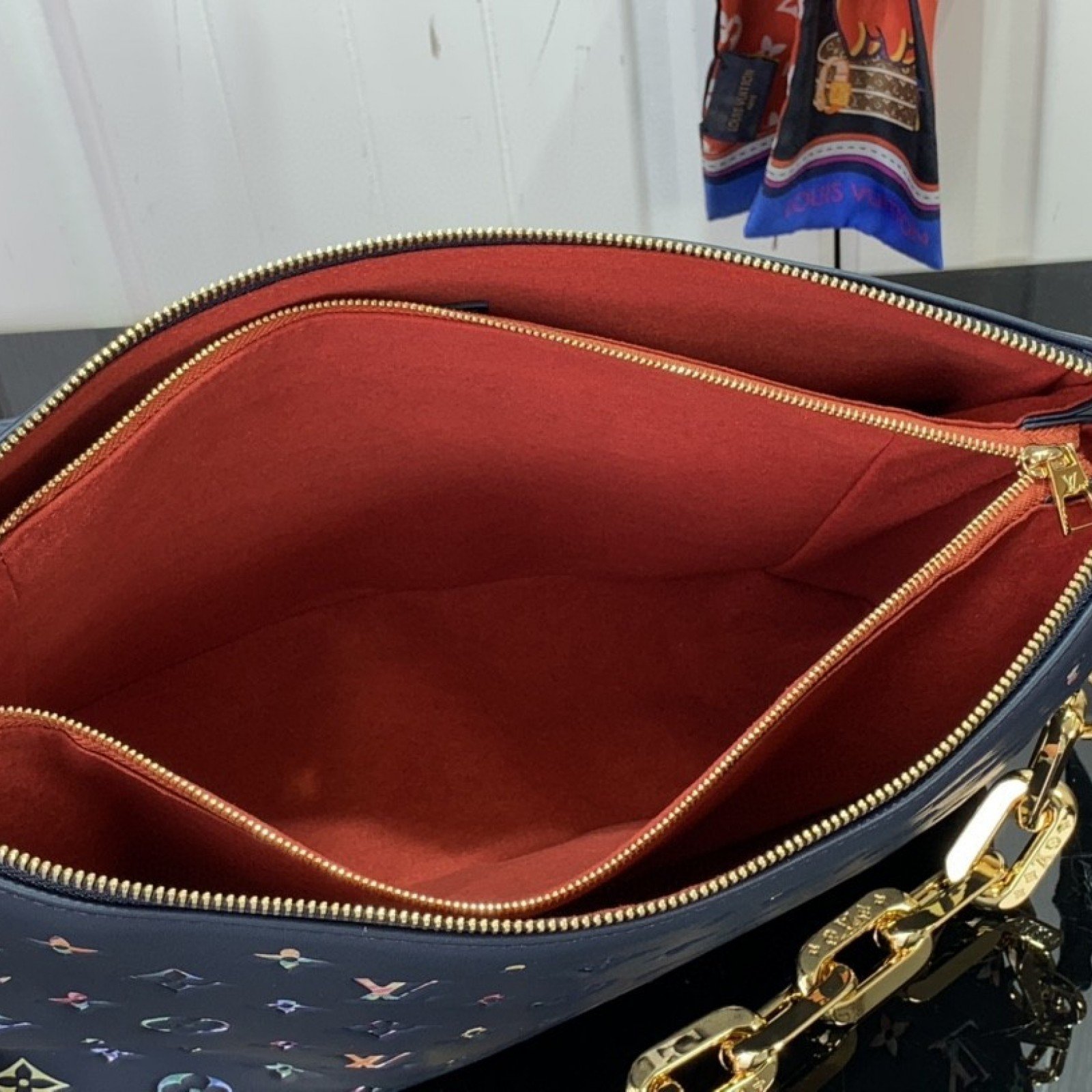 LV COUSSIN MM M21204