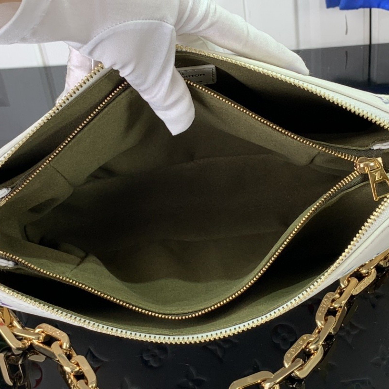 LV COUSSIN PM M21209