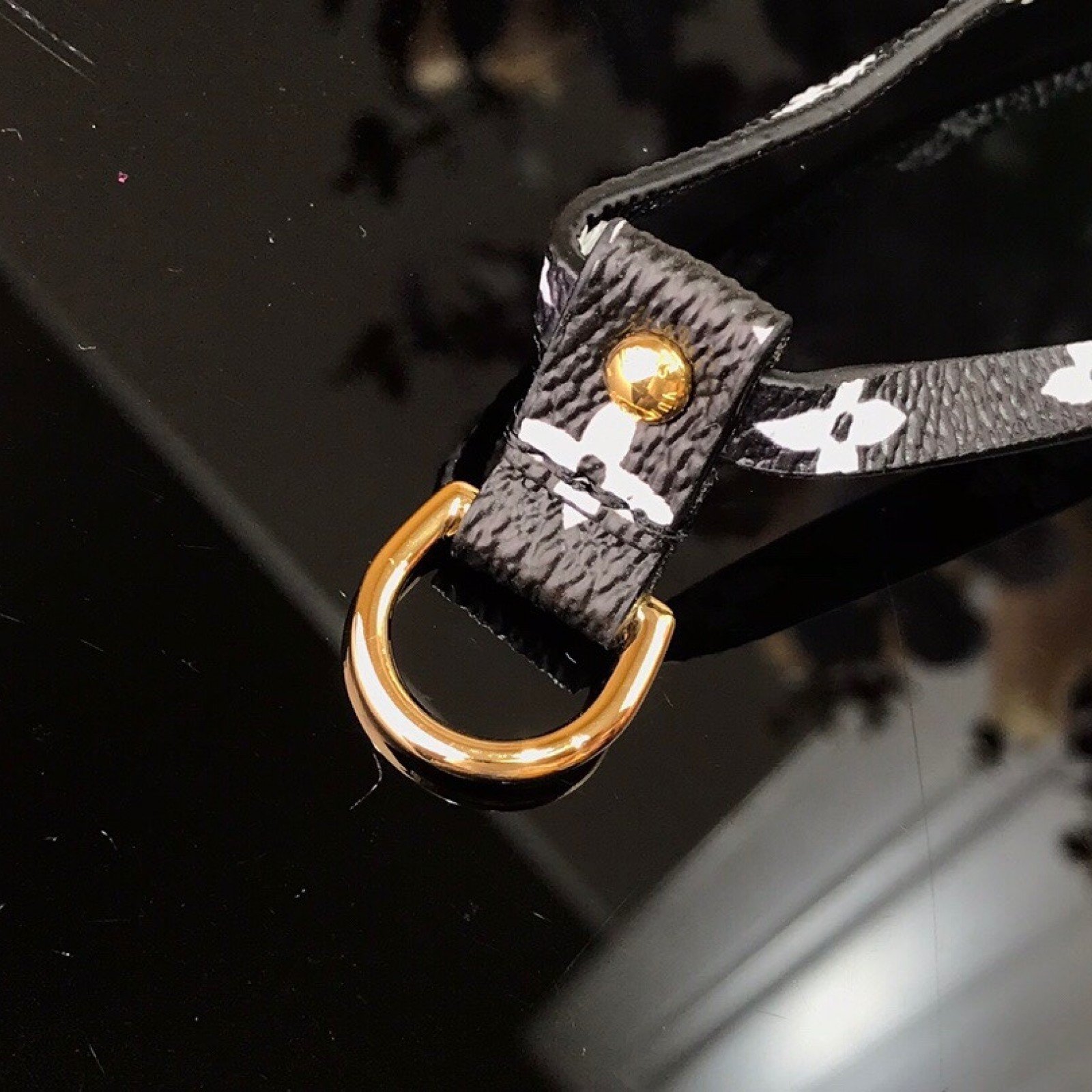 LV CRAFTY NEVERFULL MM M56584