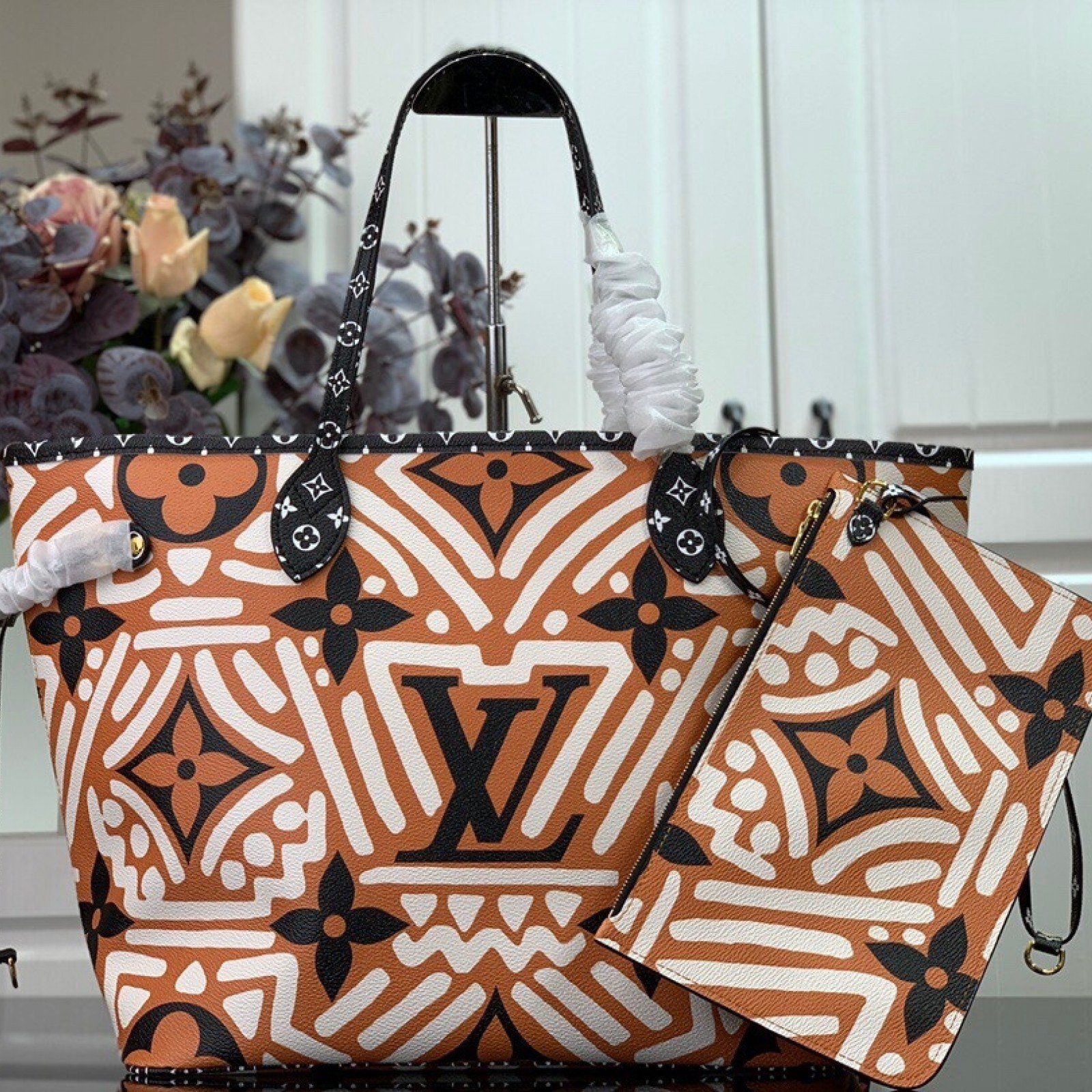 LV CRAFTY NEVERFULL MM M56584