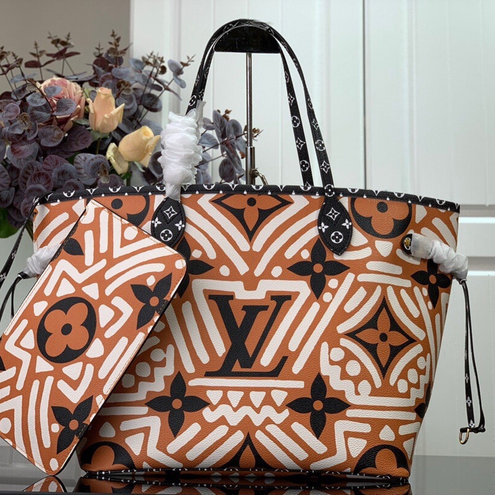 LV CRAFTY NEVERFULL MM M56584