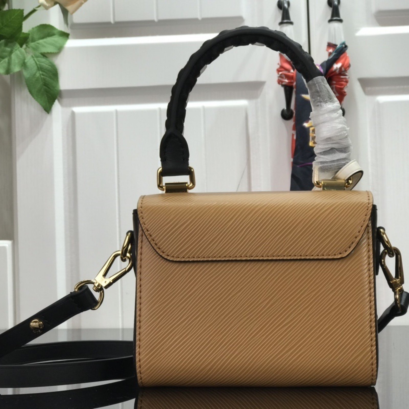 LV CRAFTY TWIST MINI M56849