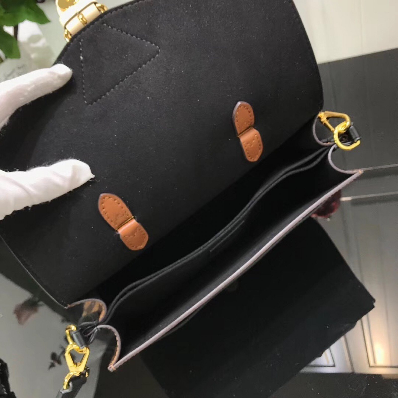 LV CROSSBODY N40148