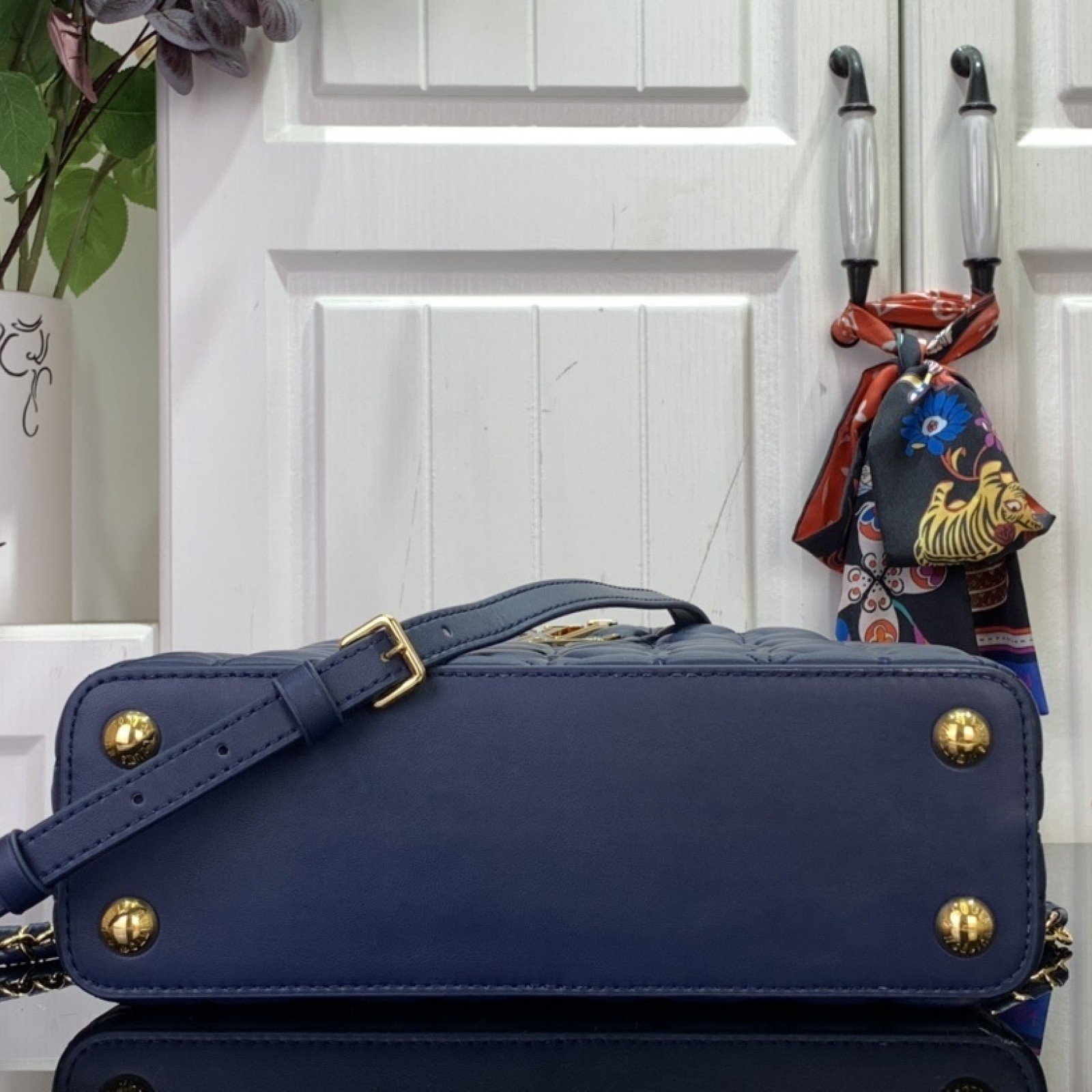 LV Capucines  bb m25283