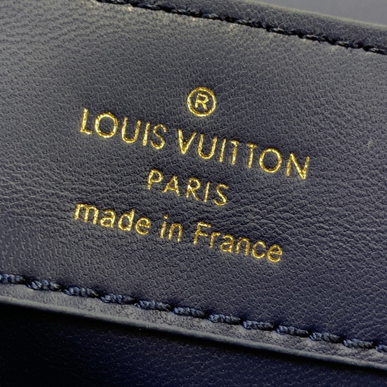LV Capucines  bb m25283