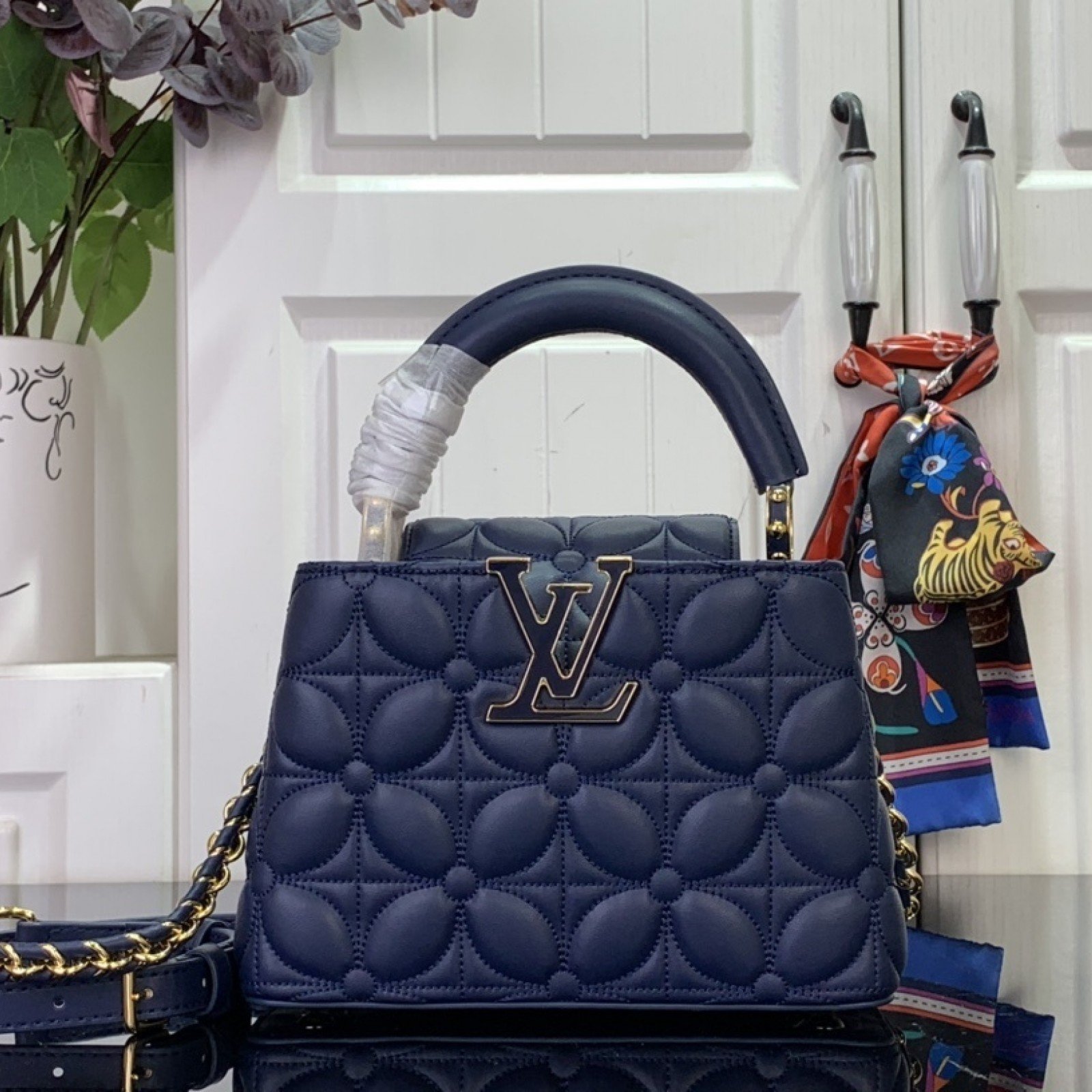 LV Capucines  bb m25283