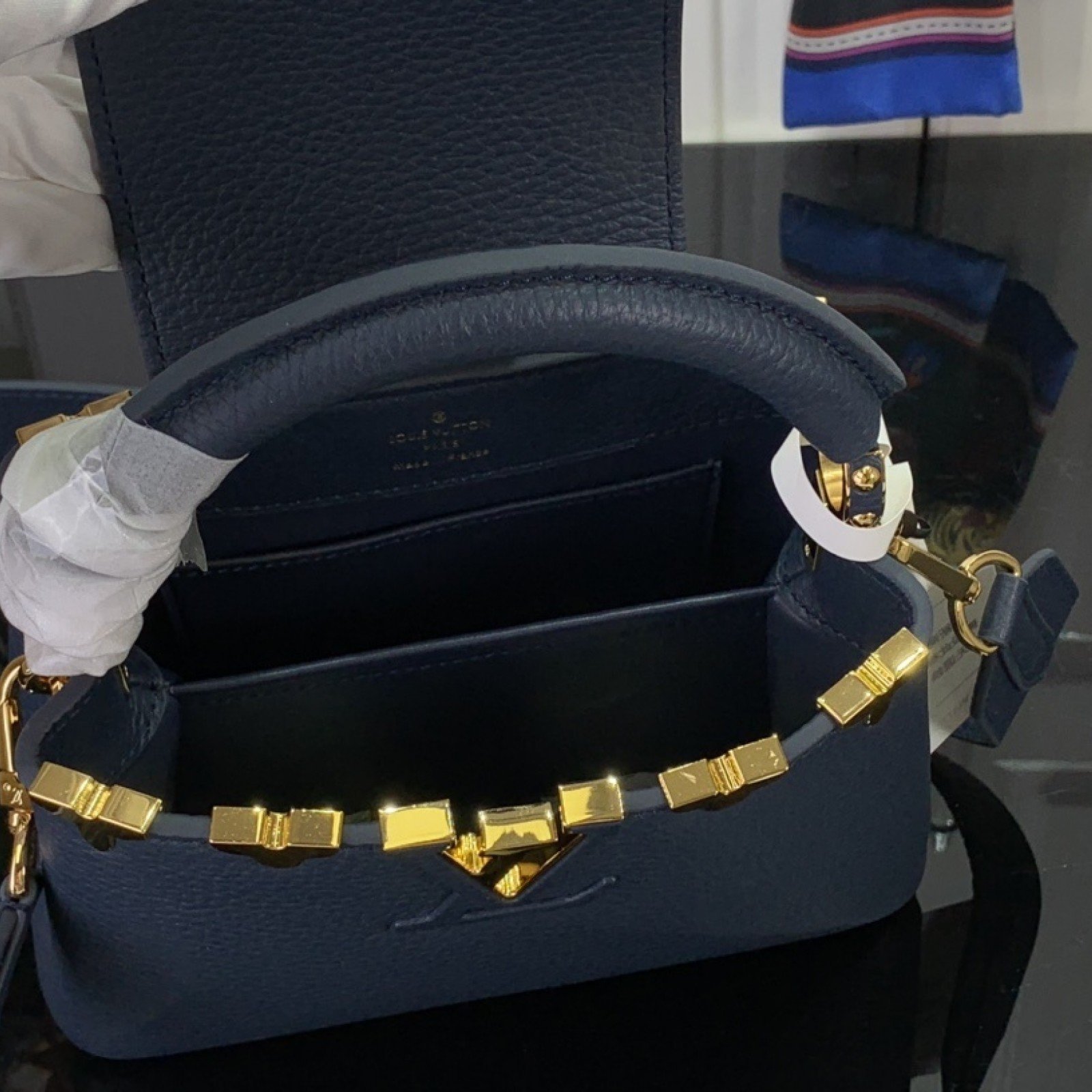 LV Capucines  m25231