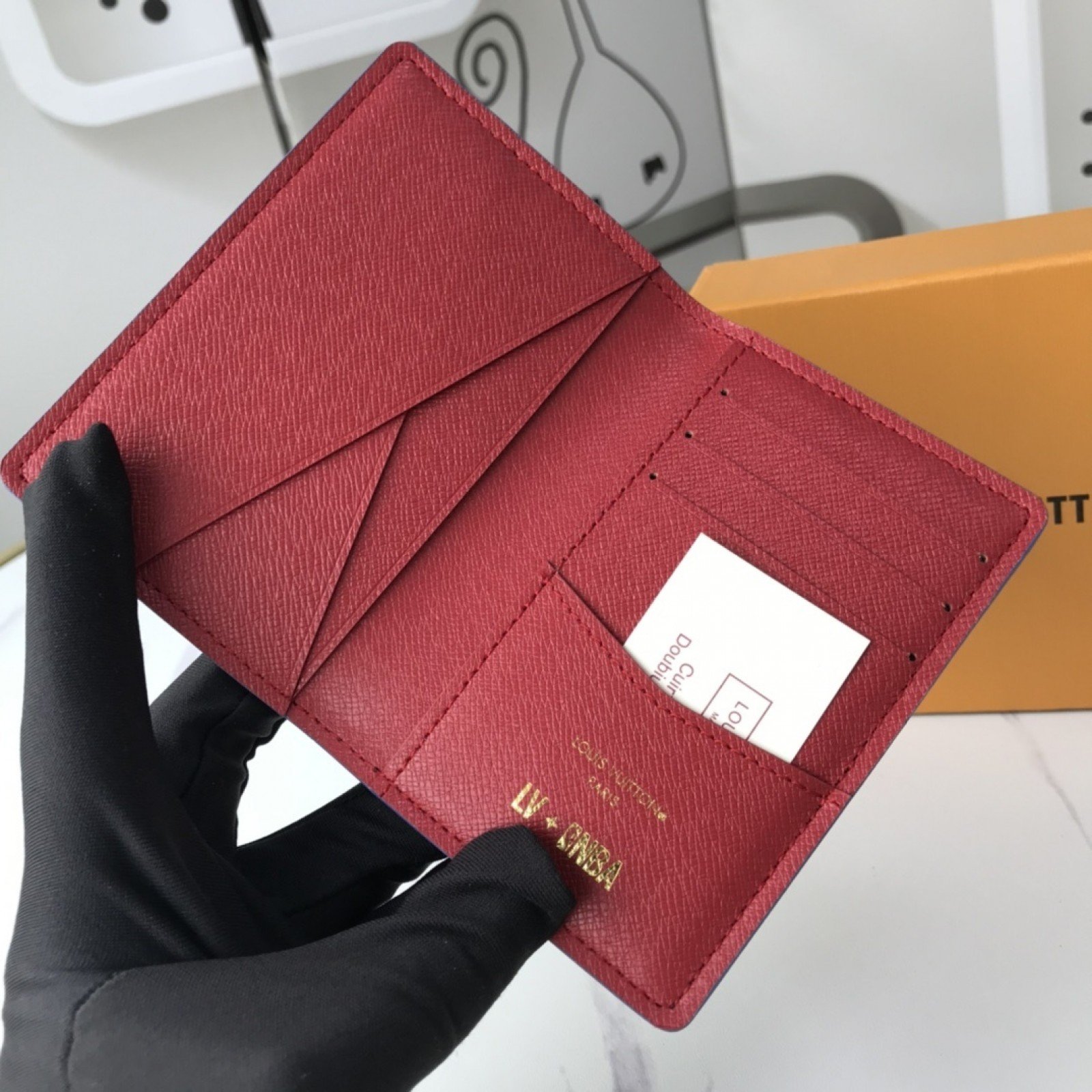 LV Card holder M80103B