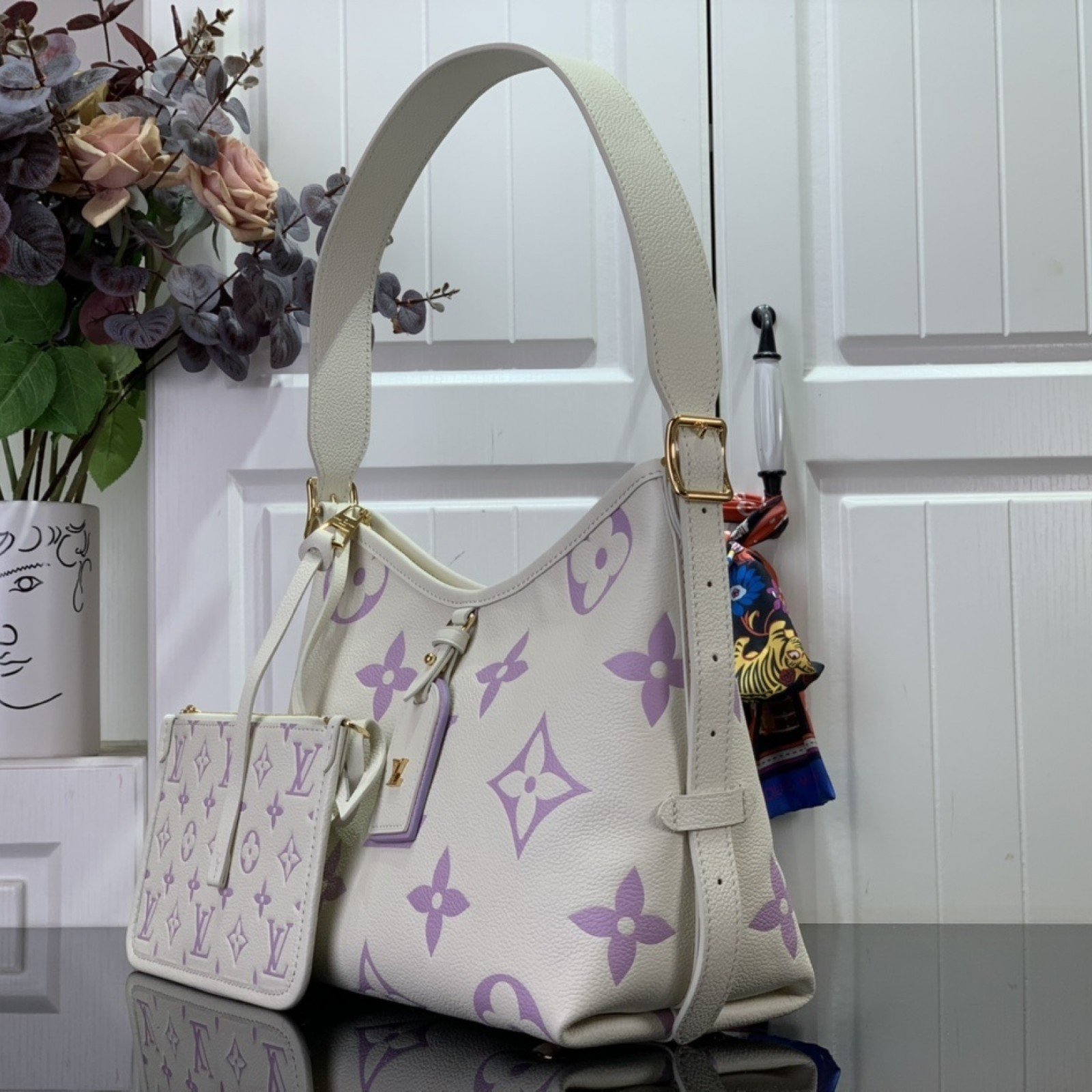 LV CarryAll  M24141