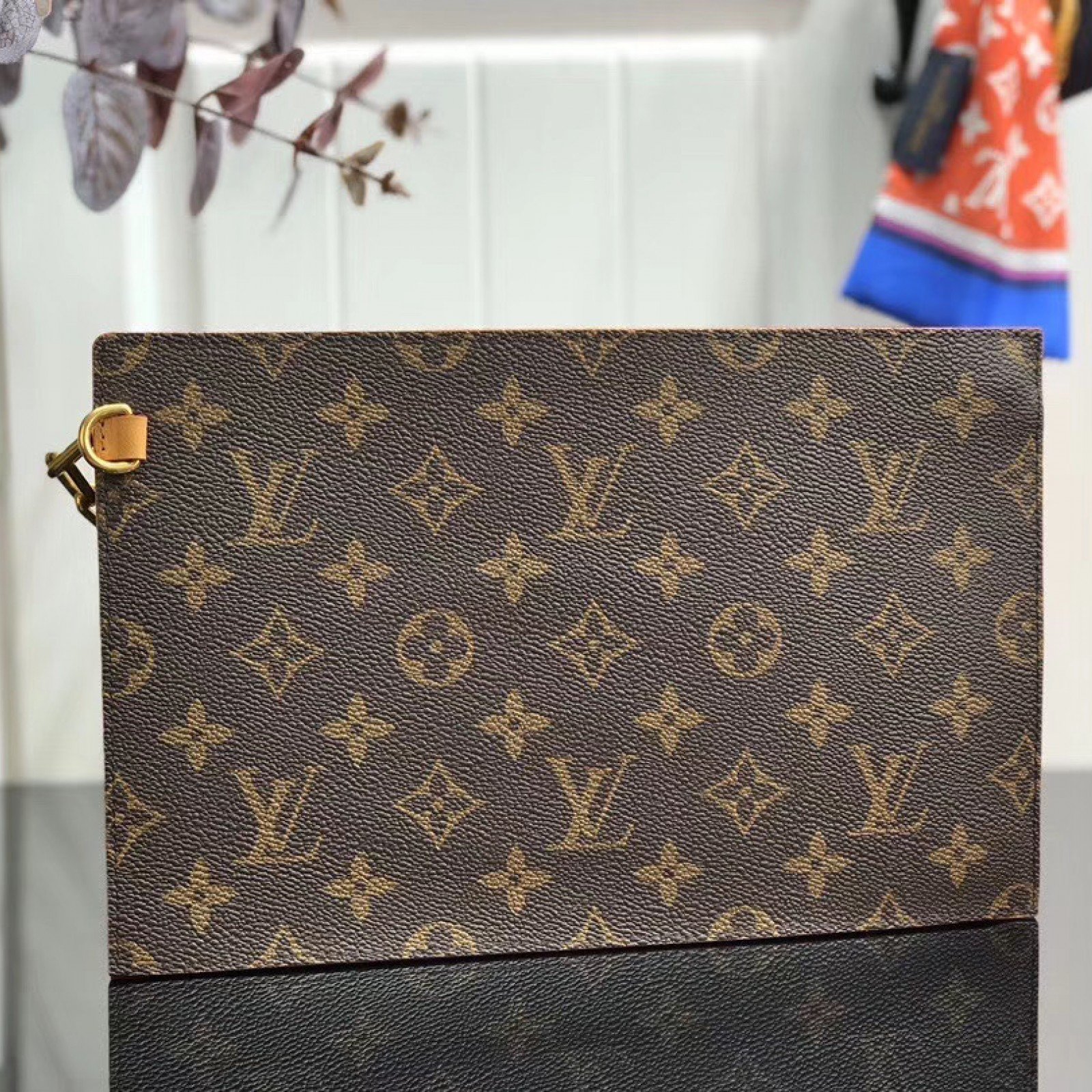LV Clutch bag M44388LT