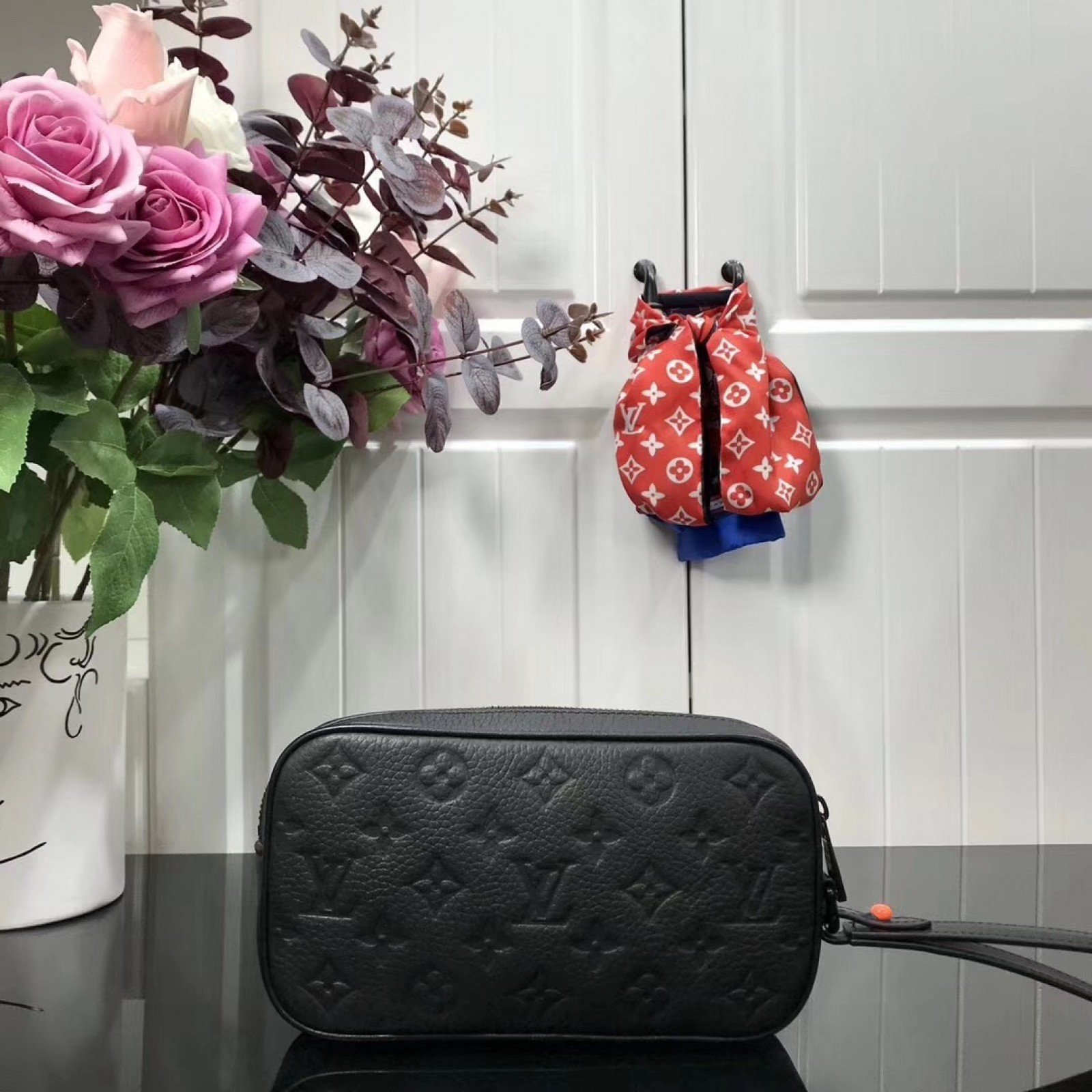 LV Clutch bag M44458YH