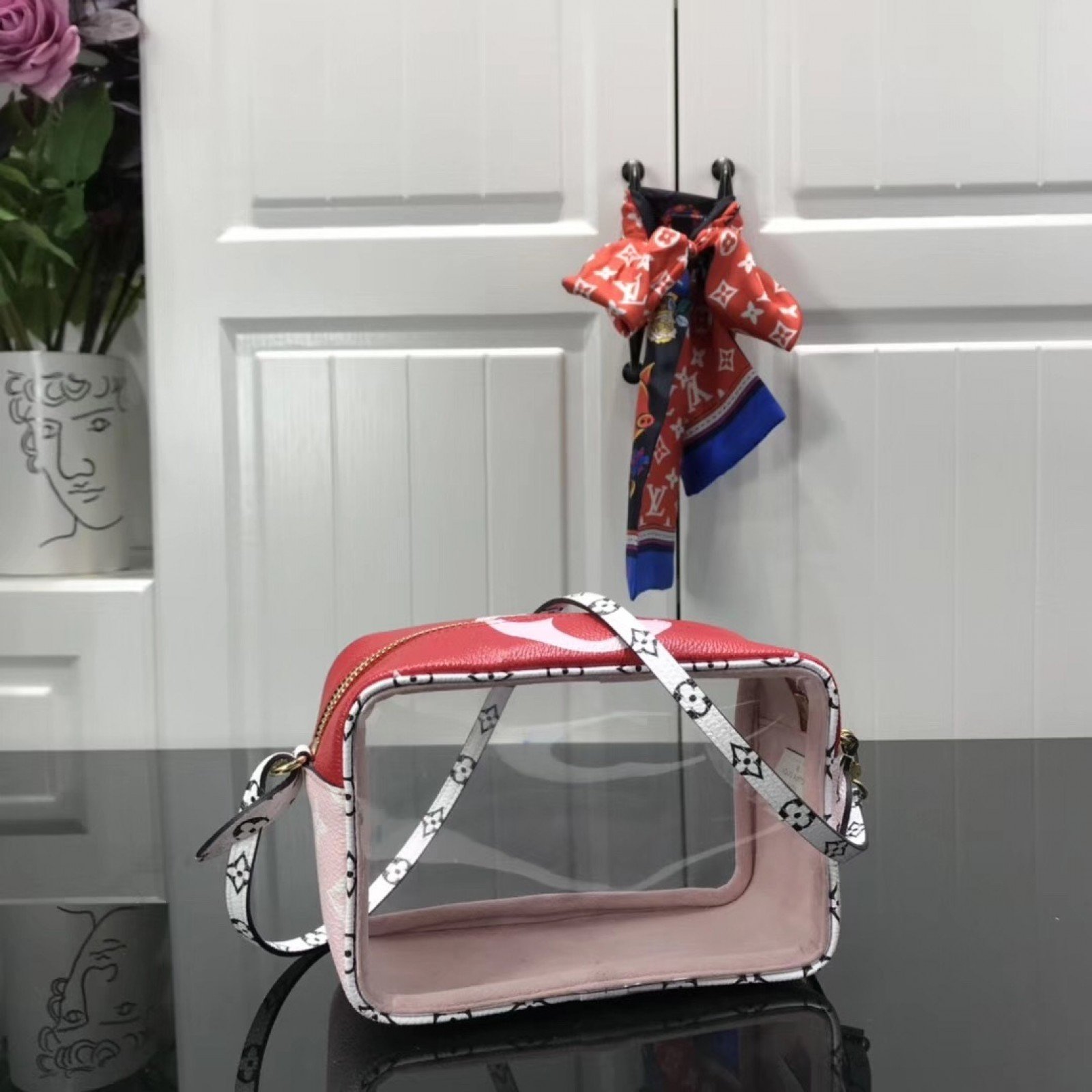 LV Clutch bag M67610