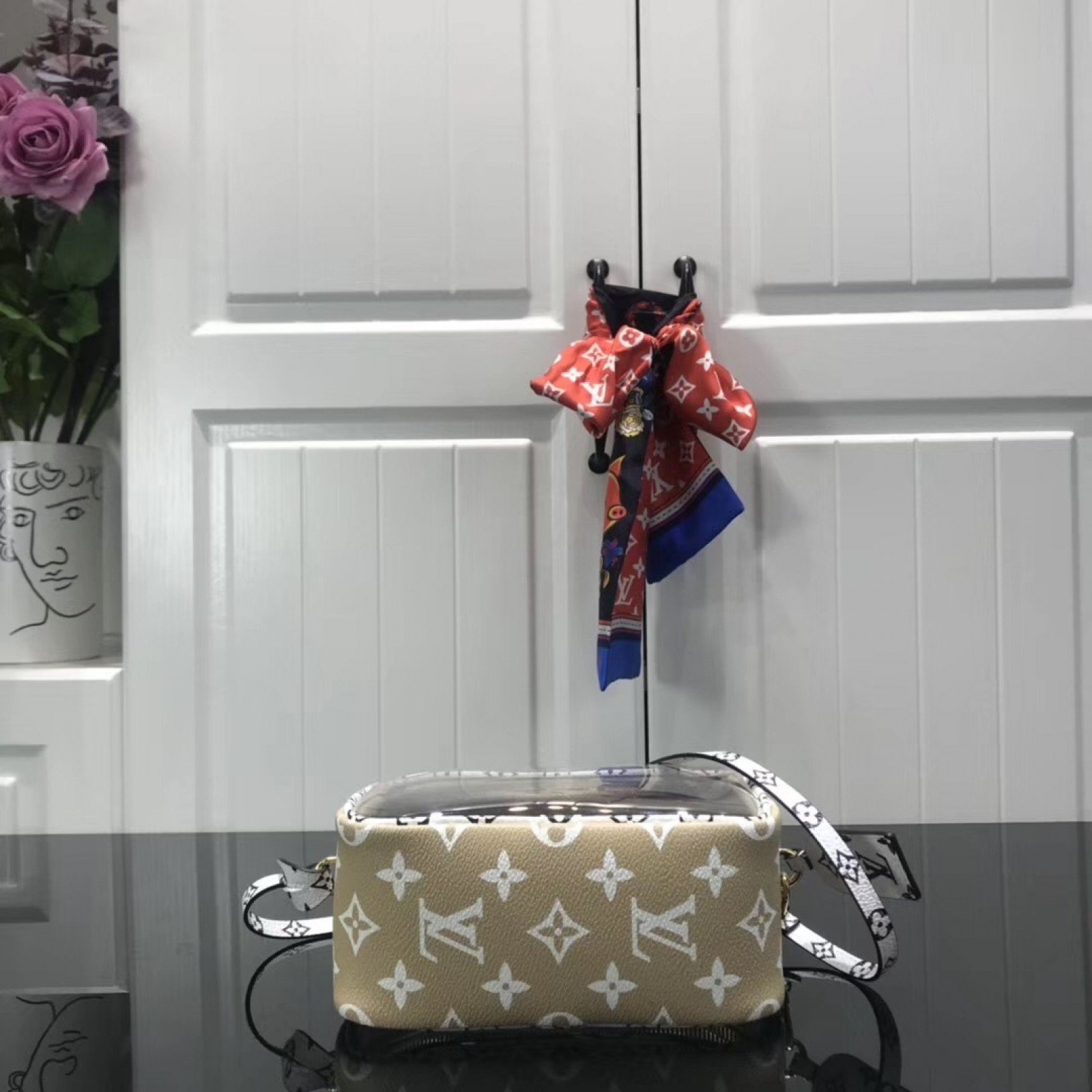 LV Clutch bag M67610