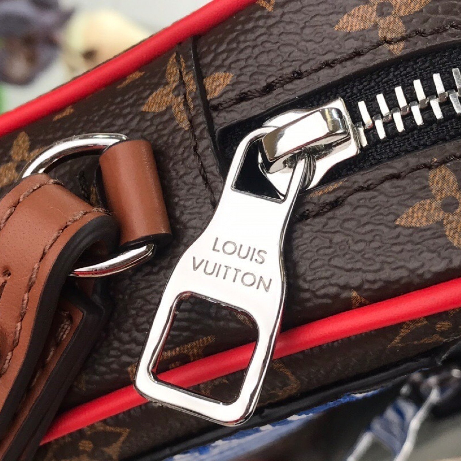 LV Clutch bag M68687PV