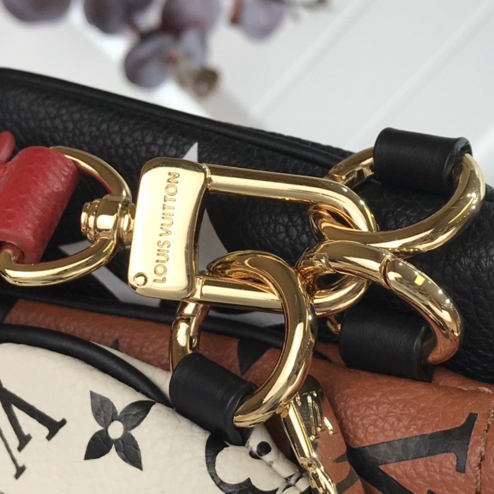 LV Clutch bag M69516