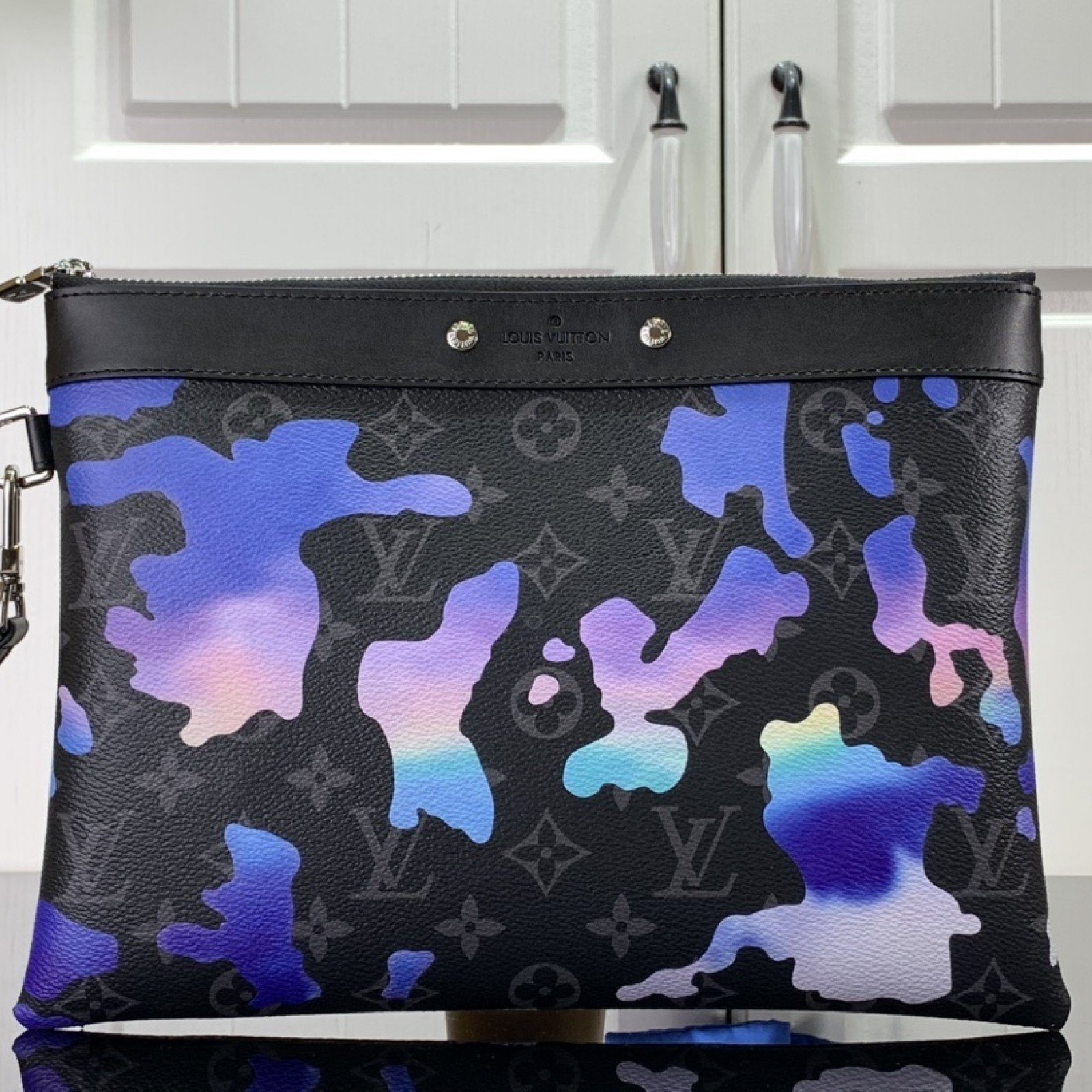 LV Clutch bag M81848
