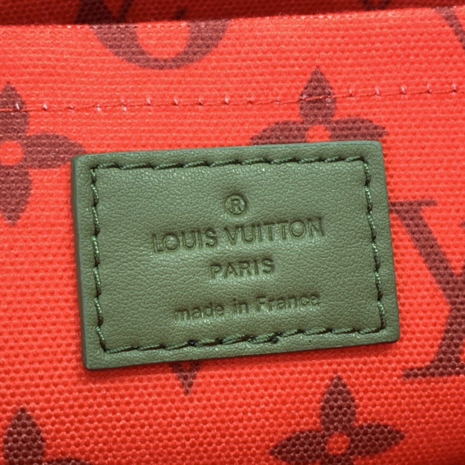 LV Clutch bag M82800