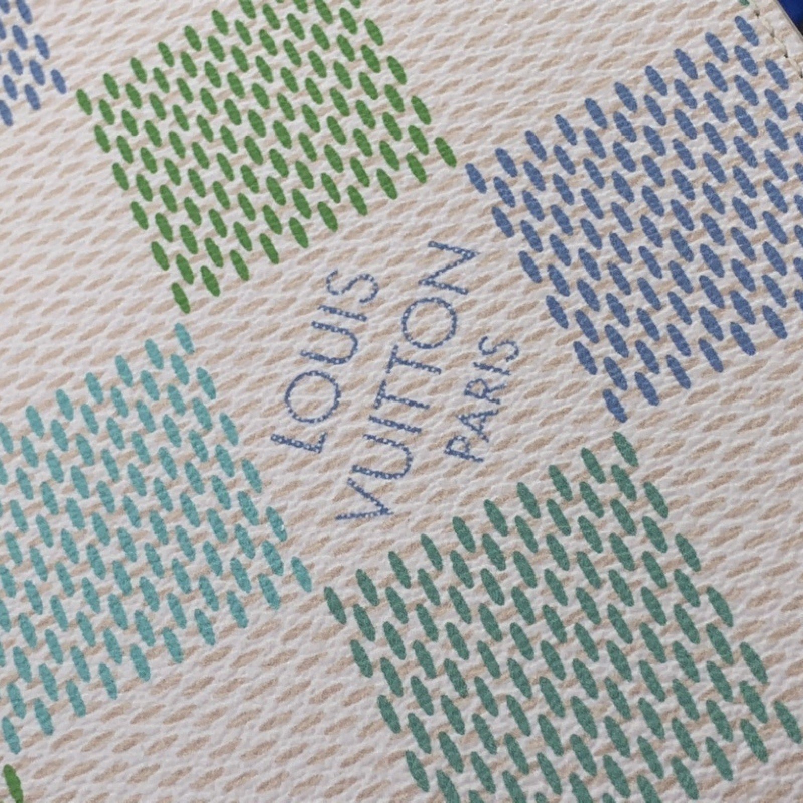 LV Clutch bag N40740