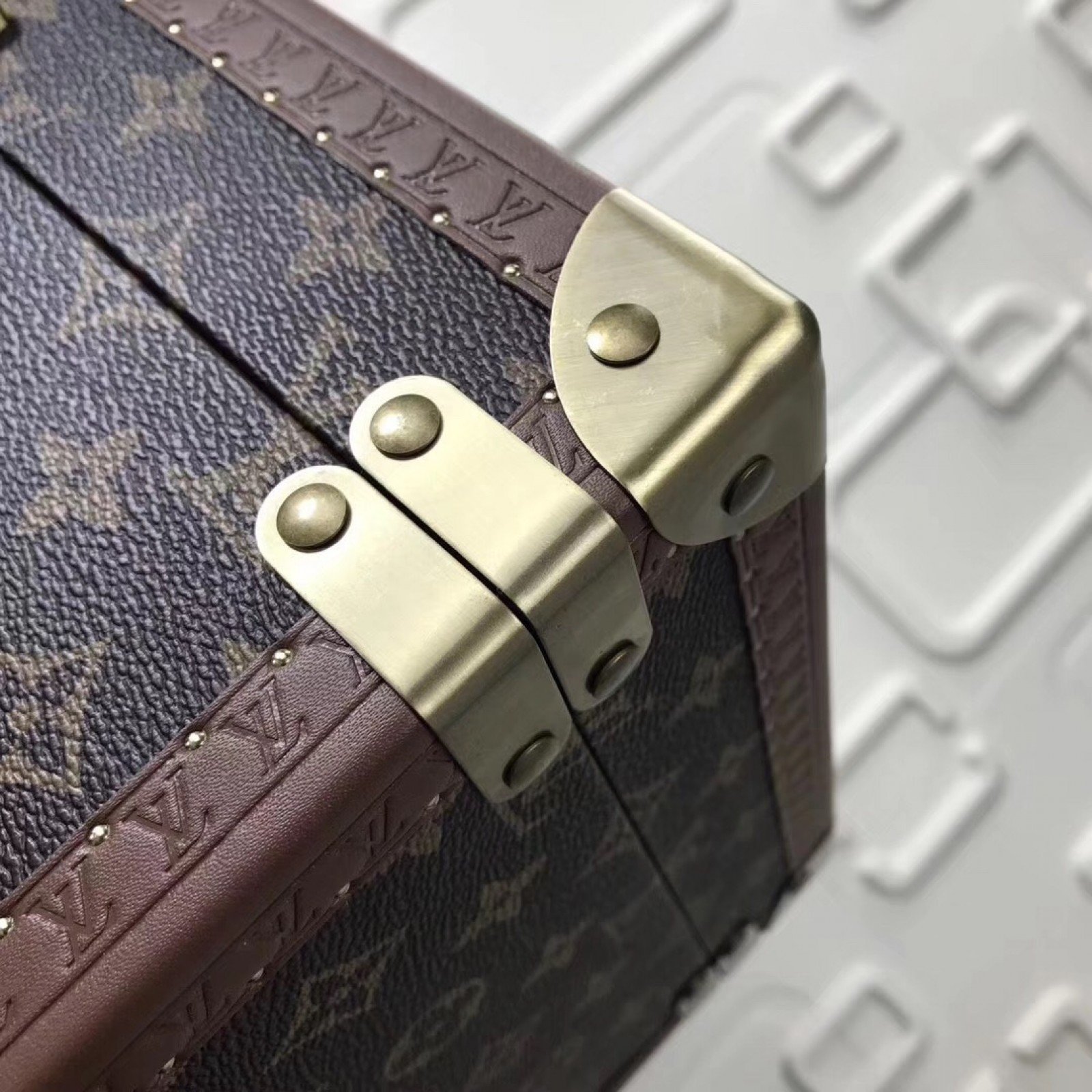 LV Cosmetics Case M21203