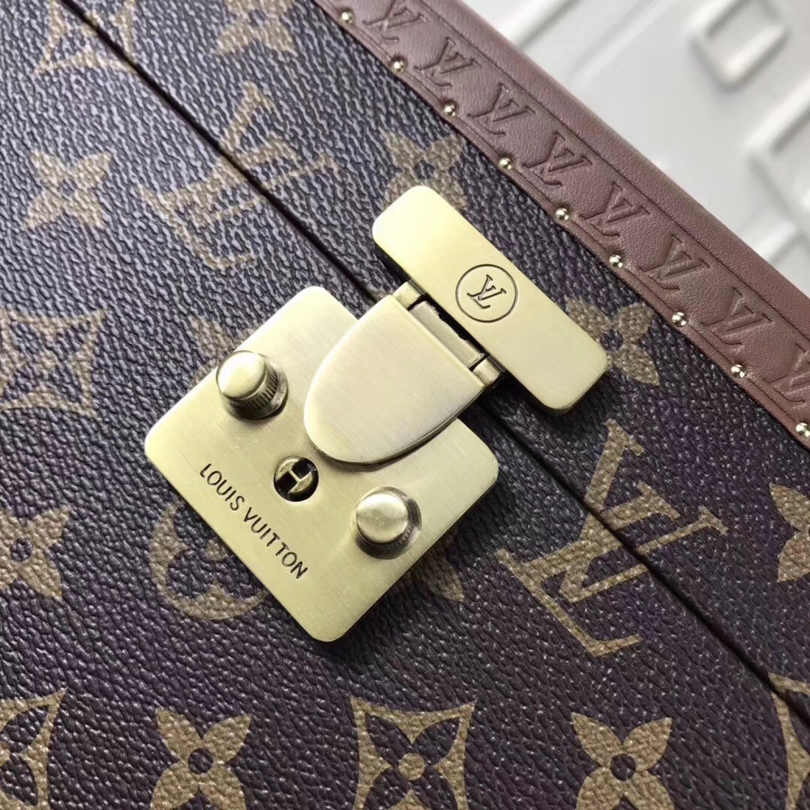 LV Cosmetics Case M21203