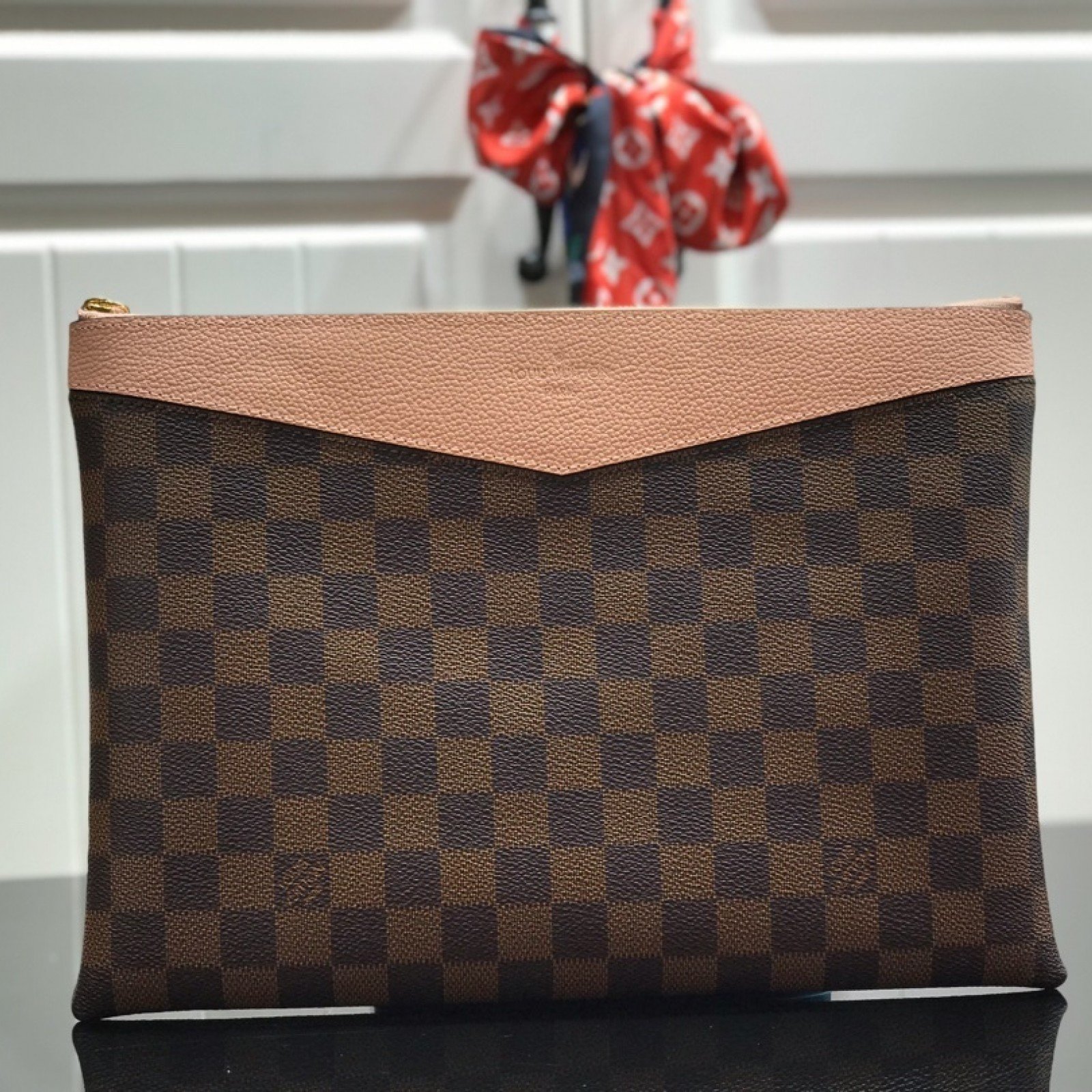 LV DAILY POUCH M62048