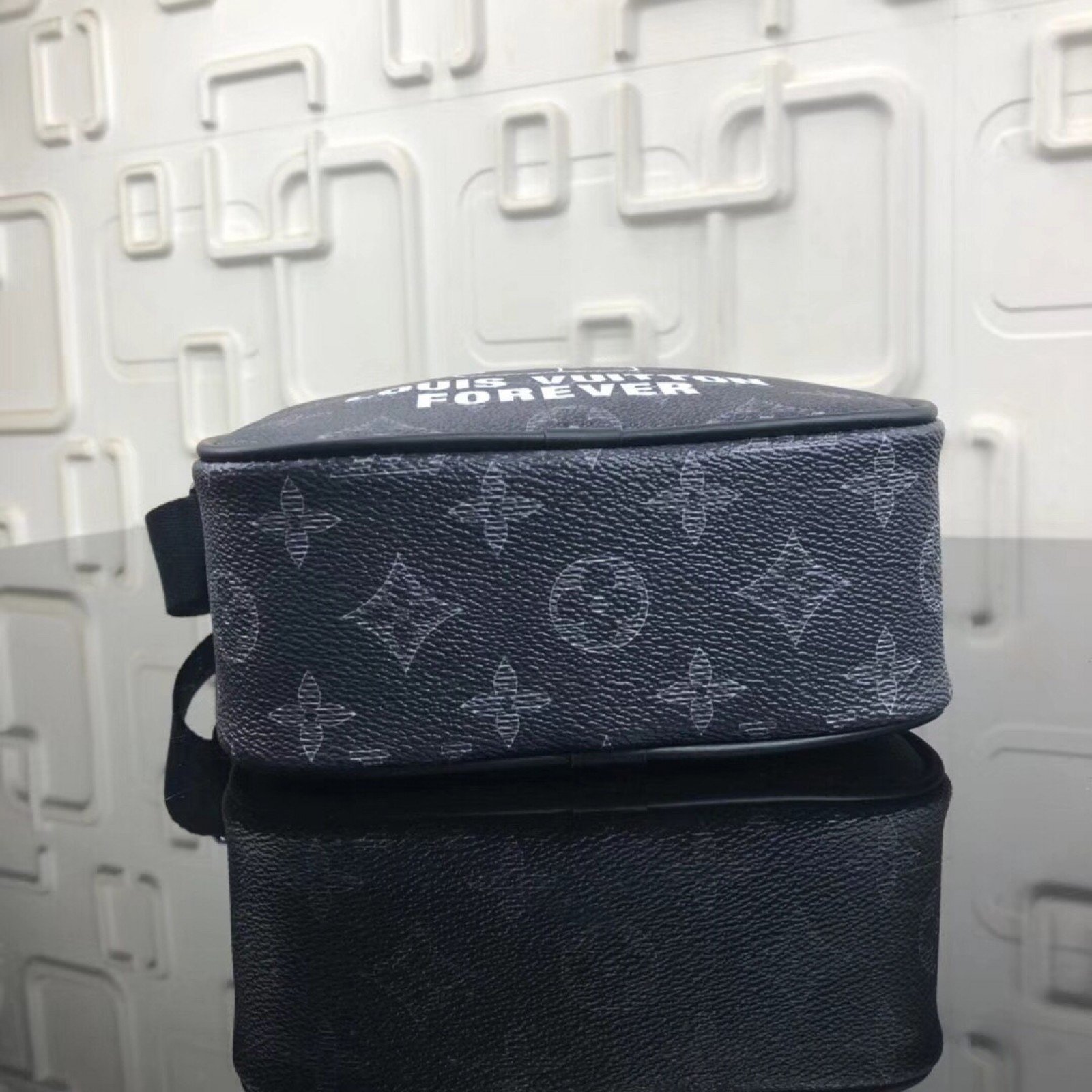 LV DANUBE Bag M43677