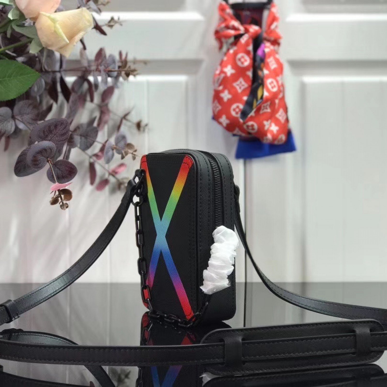LV DANUBE MESSENGER M30332