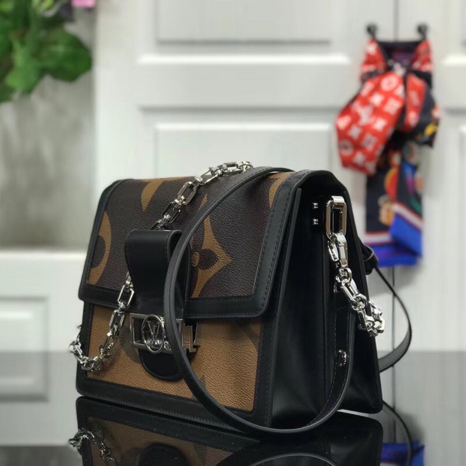 LV DAUPHINE BAG M44391DV