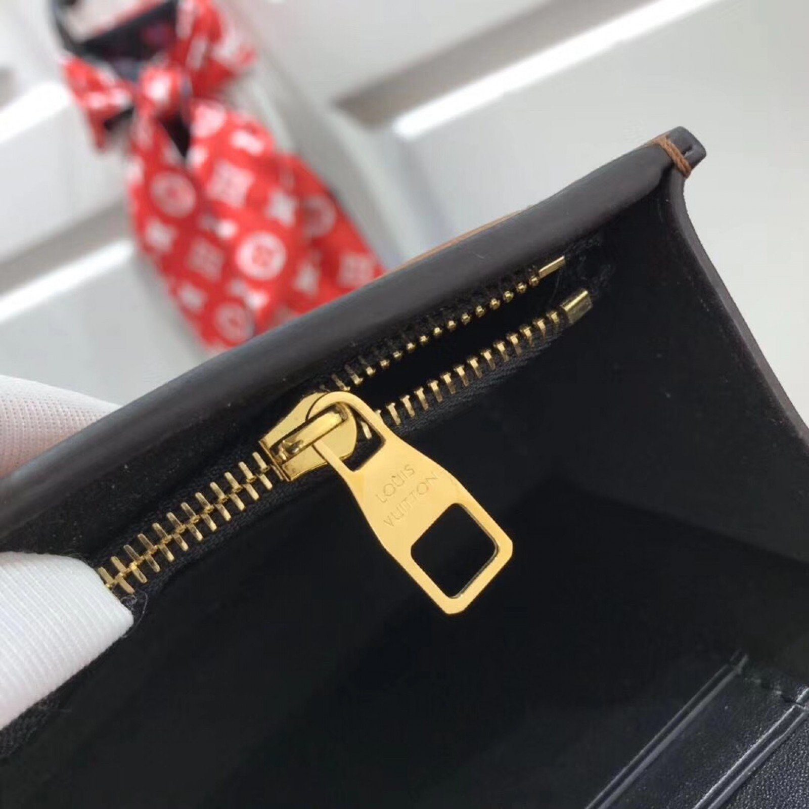 LV DAUPHINE CLUTCH BAG M44980