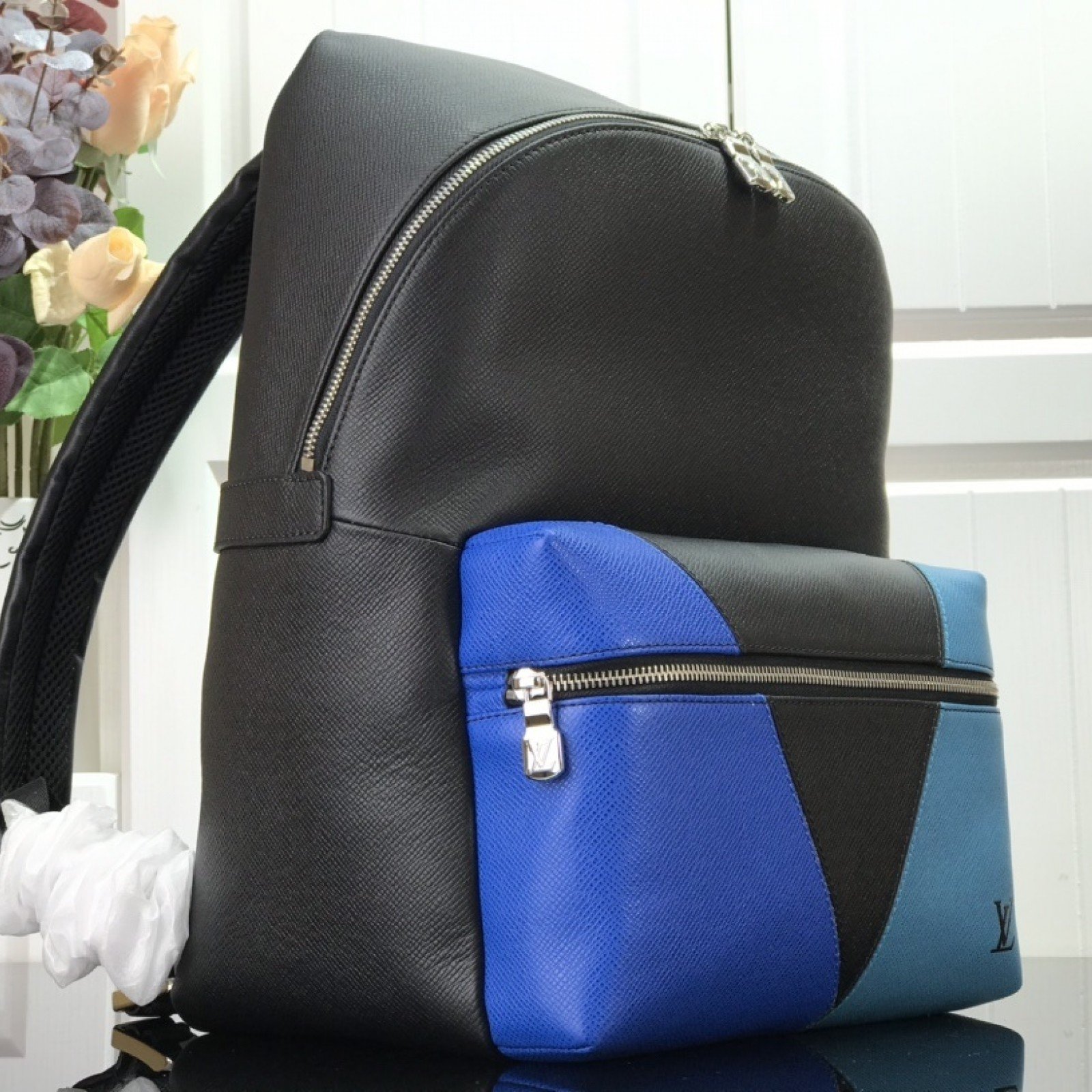 LV DISCOVERY BACKPACK M30735