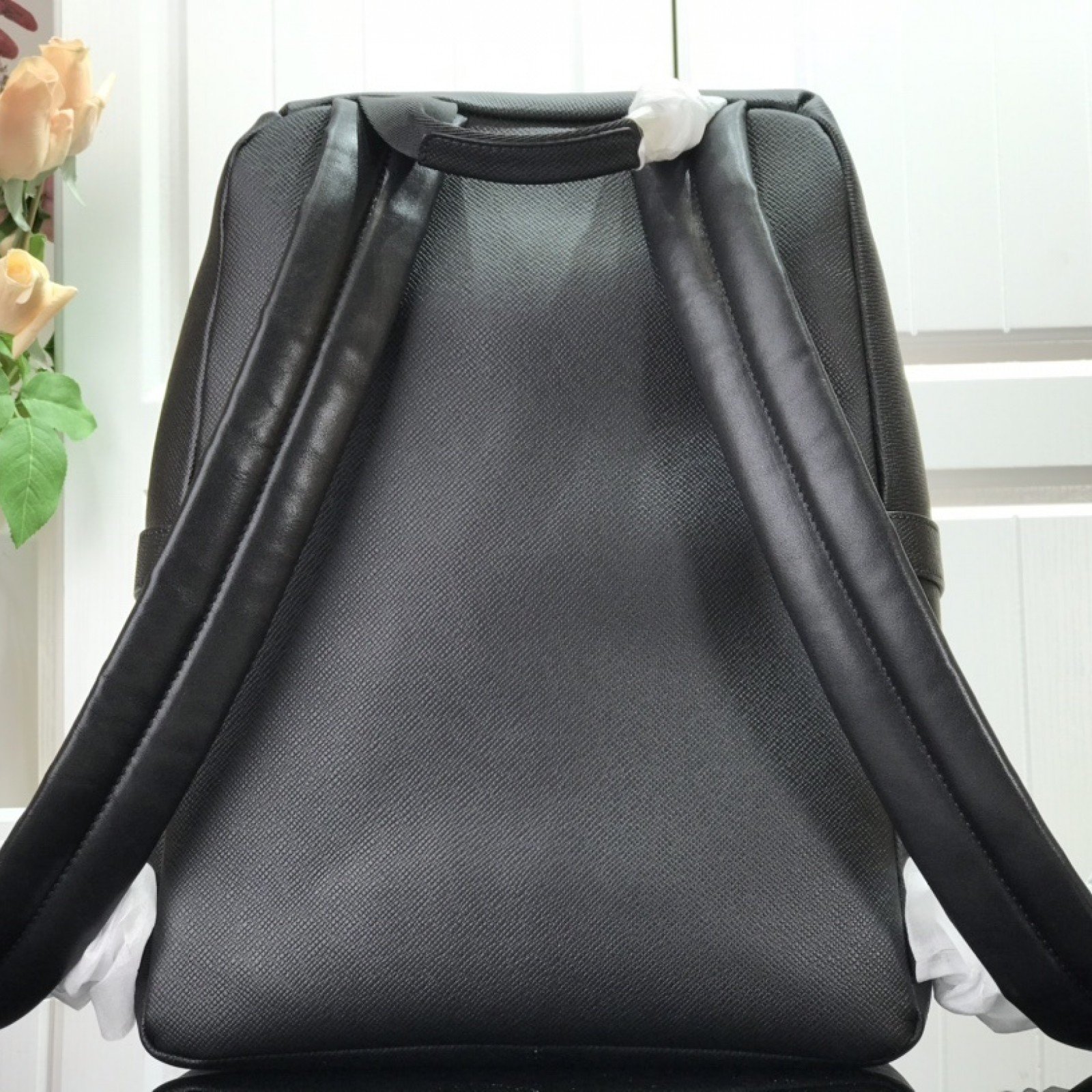 LV DISCOVERY BACKPACK M30735