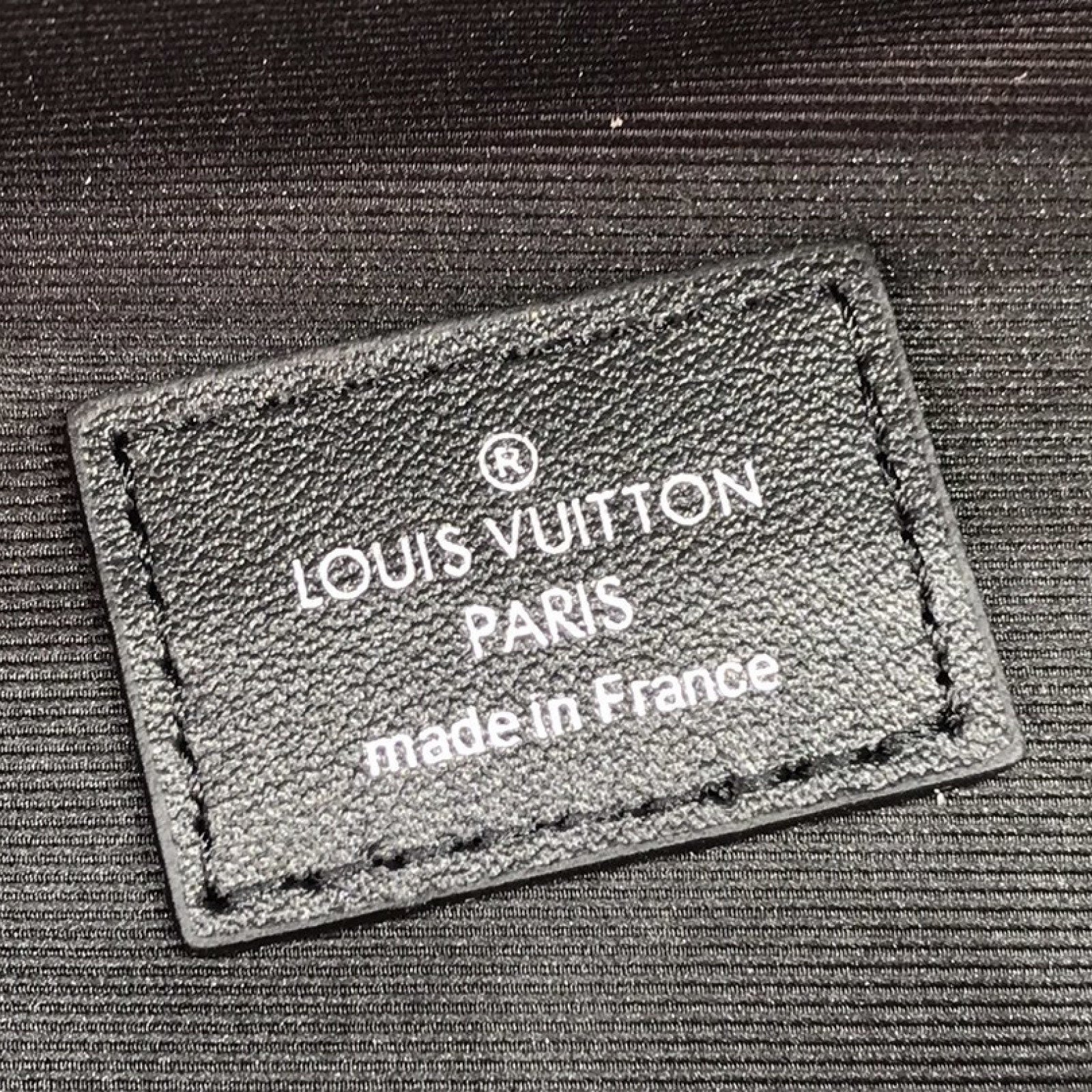 LV DISCOVERY BUMBAG M57276