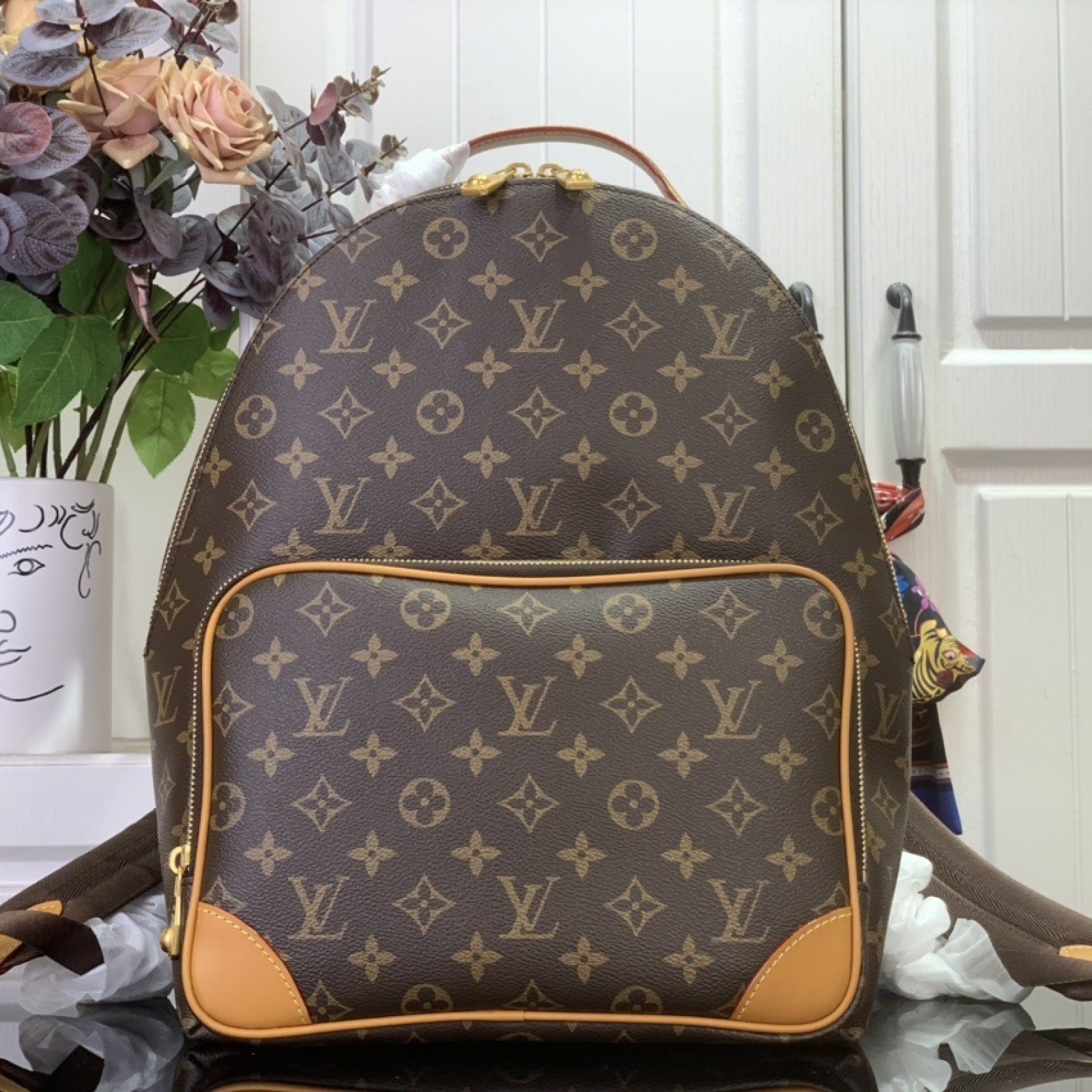 LV DISCOVERY CARGO m25979