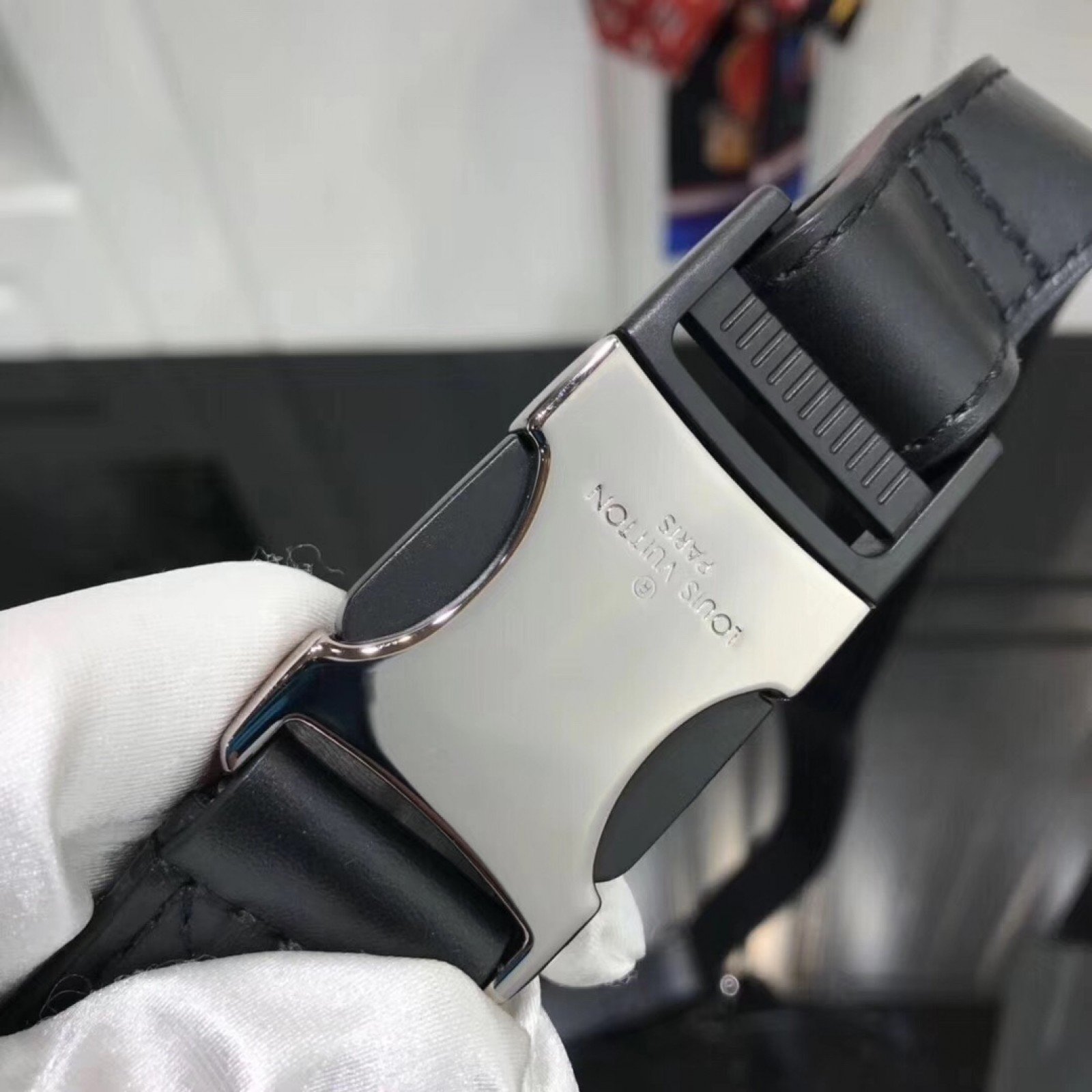 LV DISCOVERY M44336