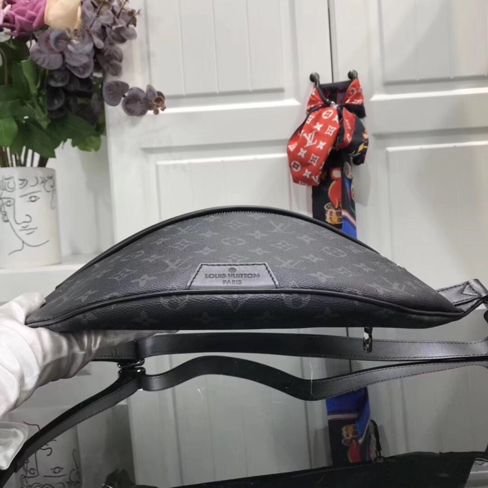 LV DISCOVERY M44336