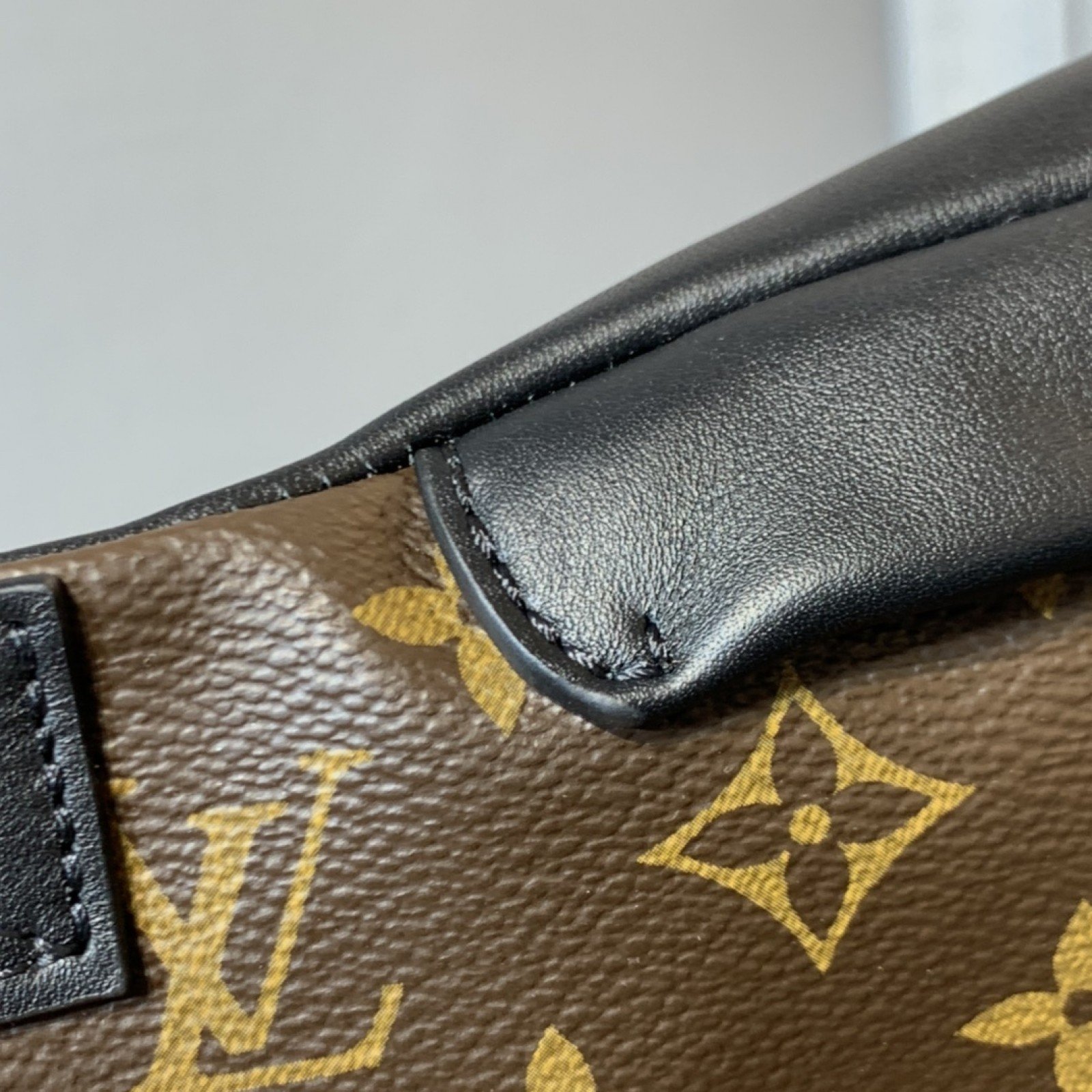 LV DISCOVERY M44336