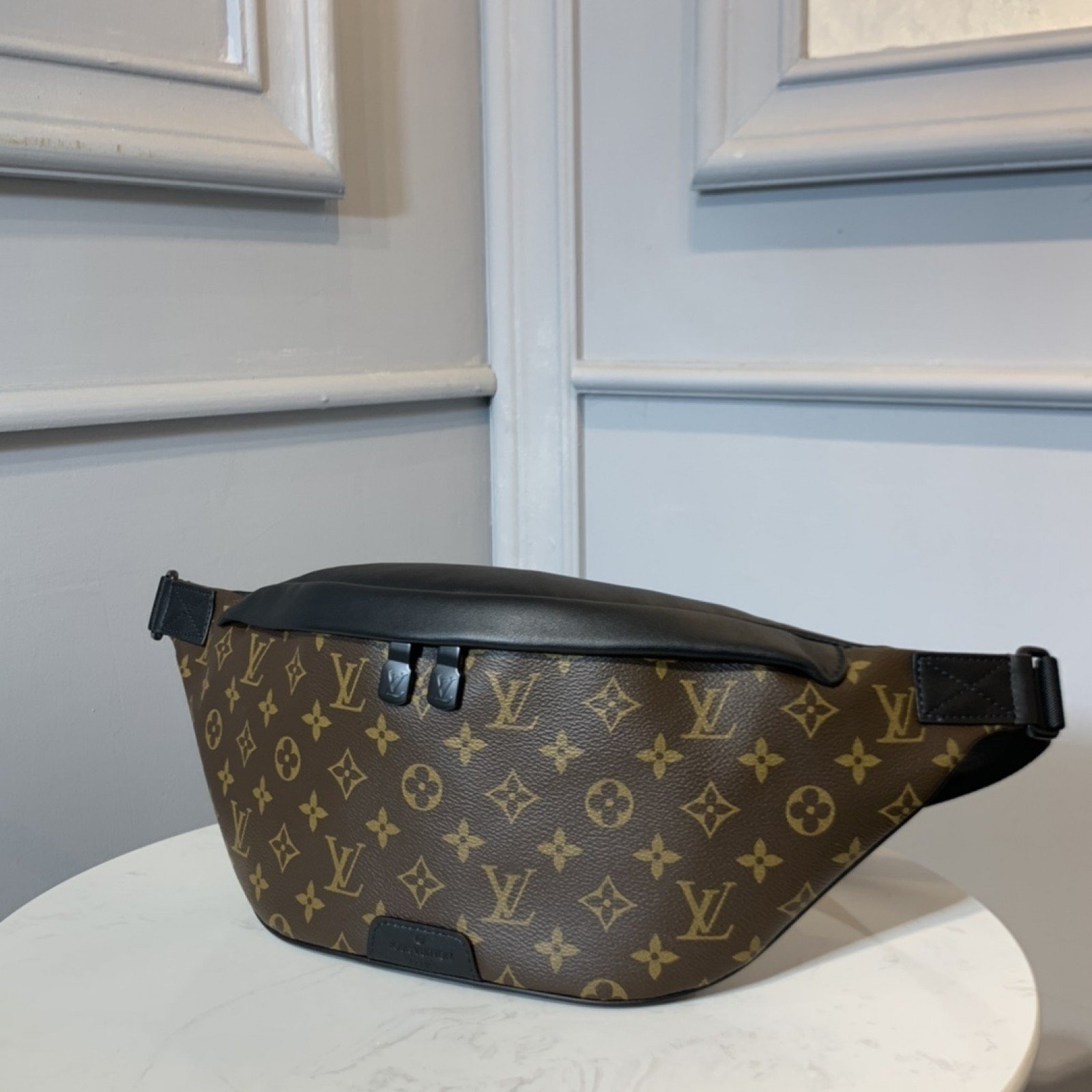 LV DISCOVERY M44336