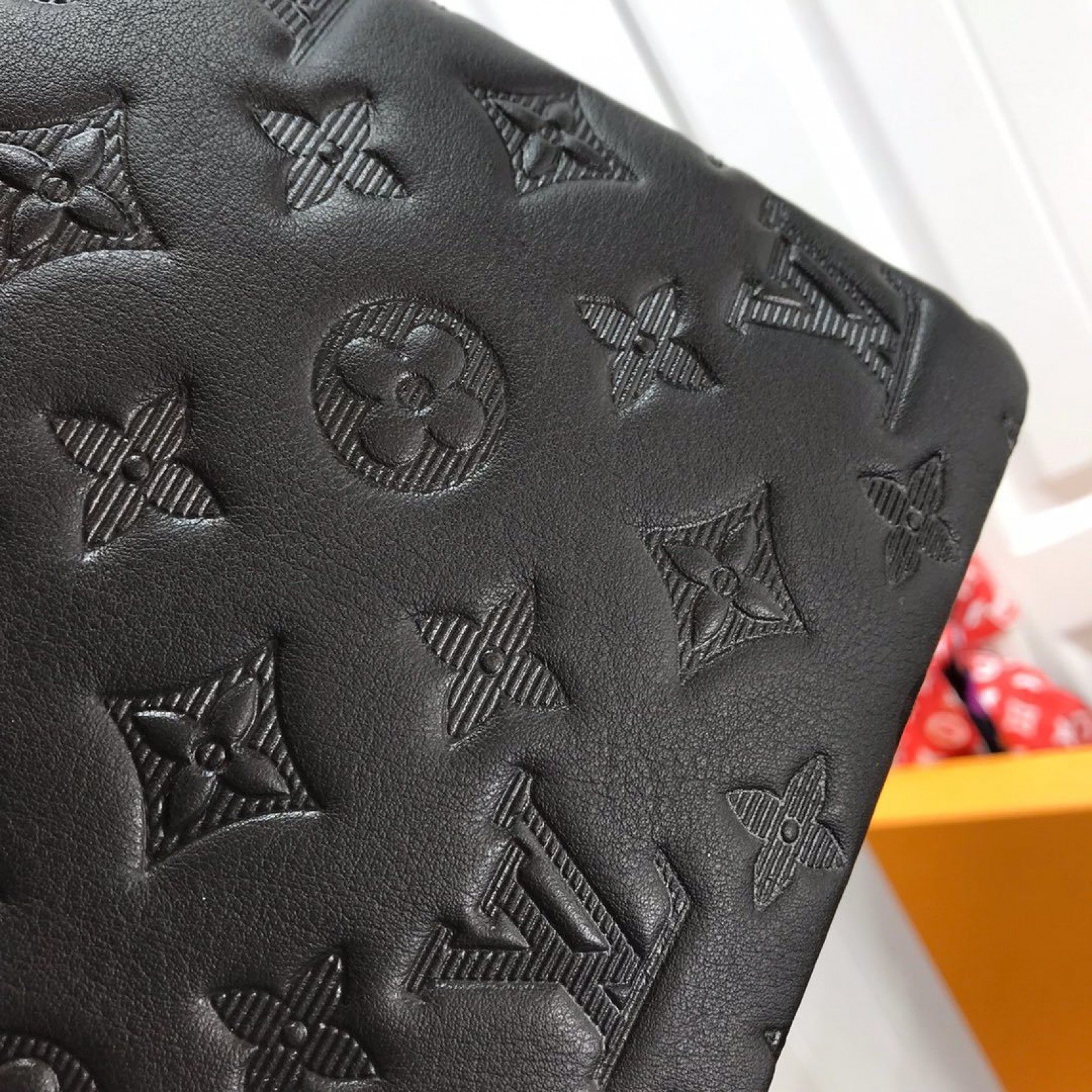 LV DISCOVERY POCHETTE M62903