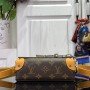 LV DOPP KIT   m12639