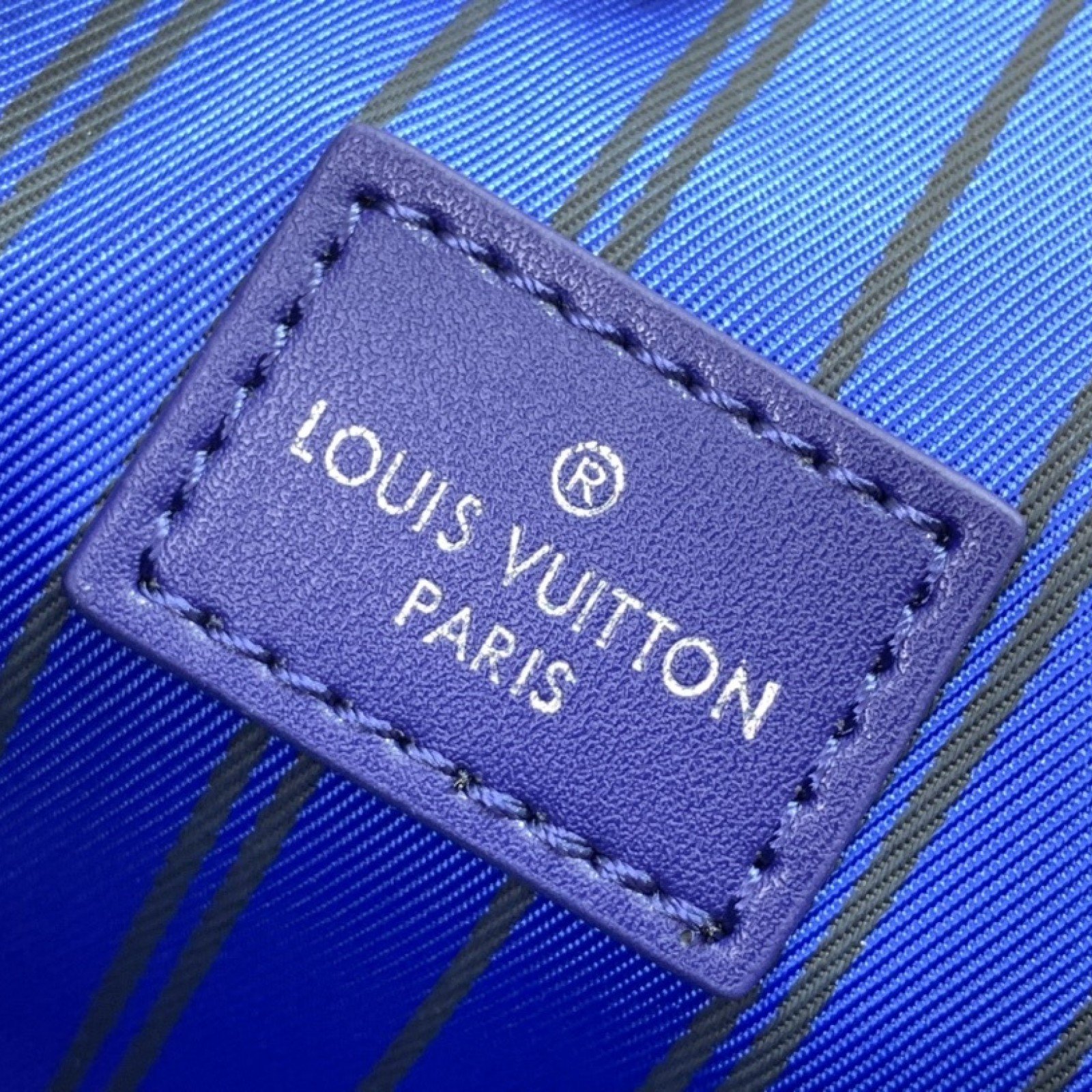 LV DOPP KIT   m12639
