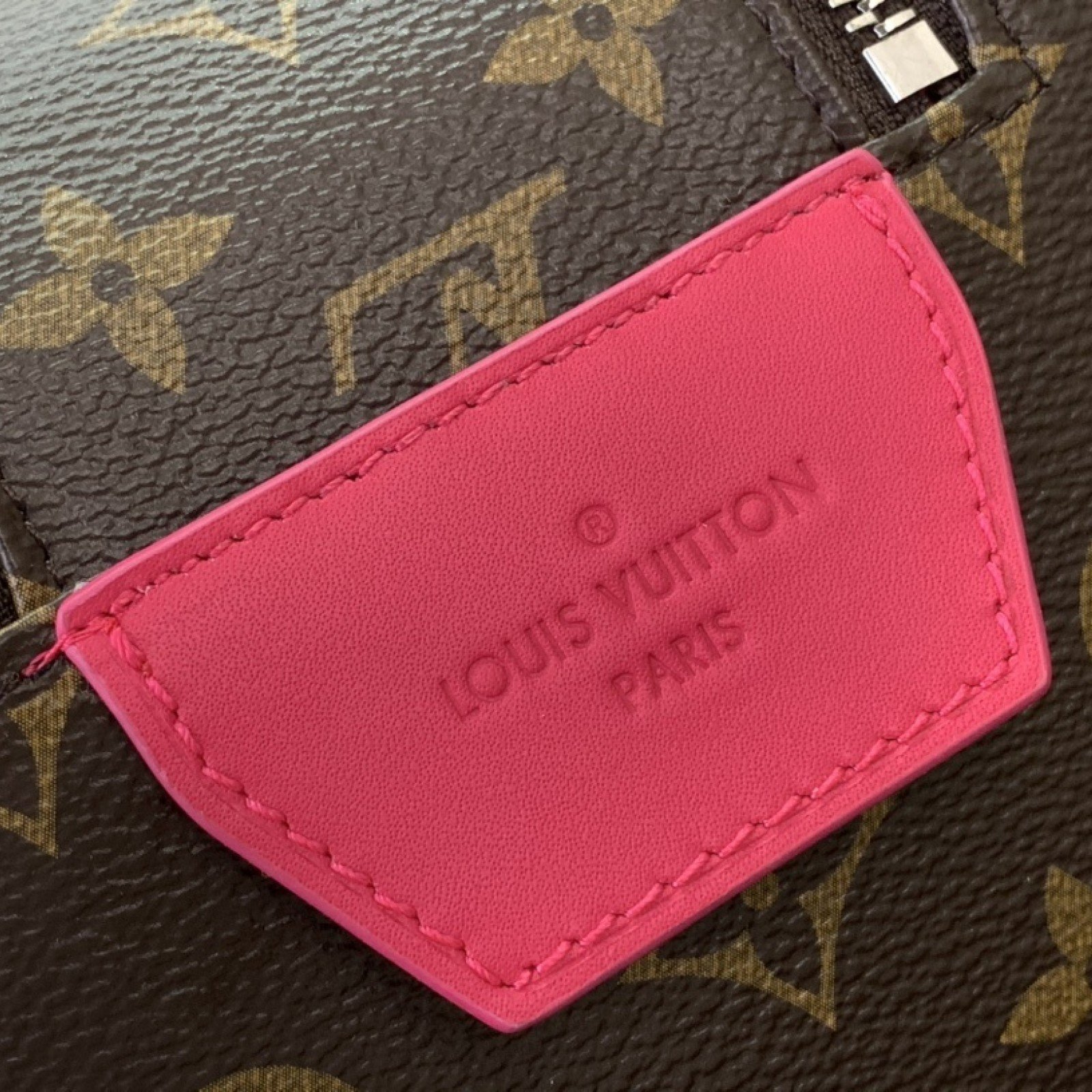 LV DOPP KIT   m12639