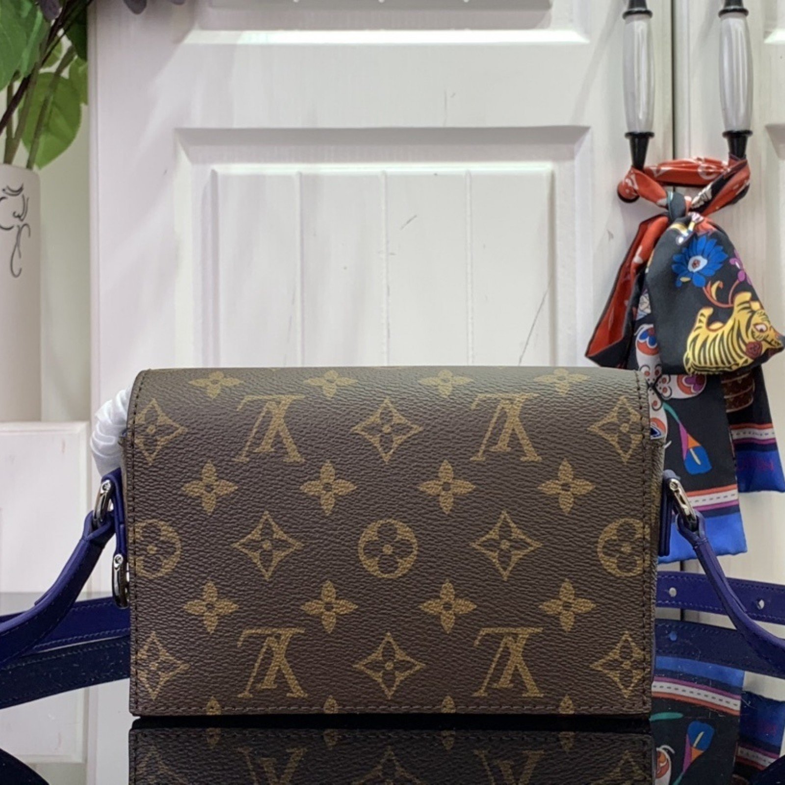 LV DOPP KIT   m12639