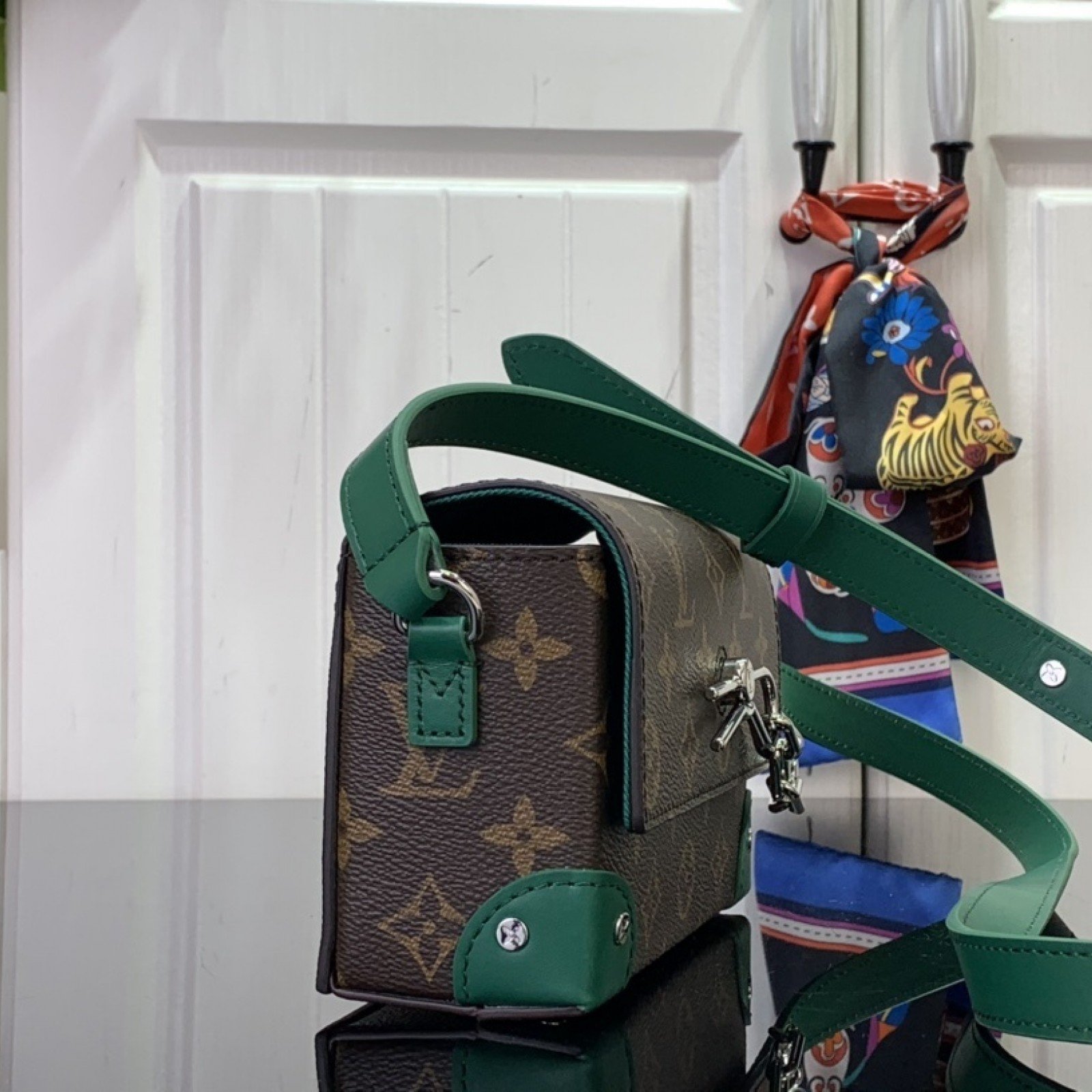 LV DOPP KIT   m12639
