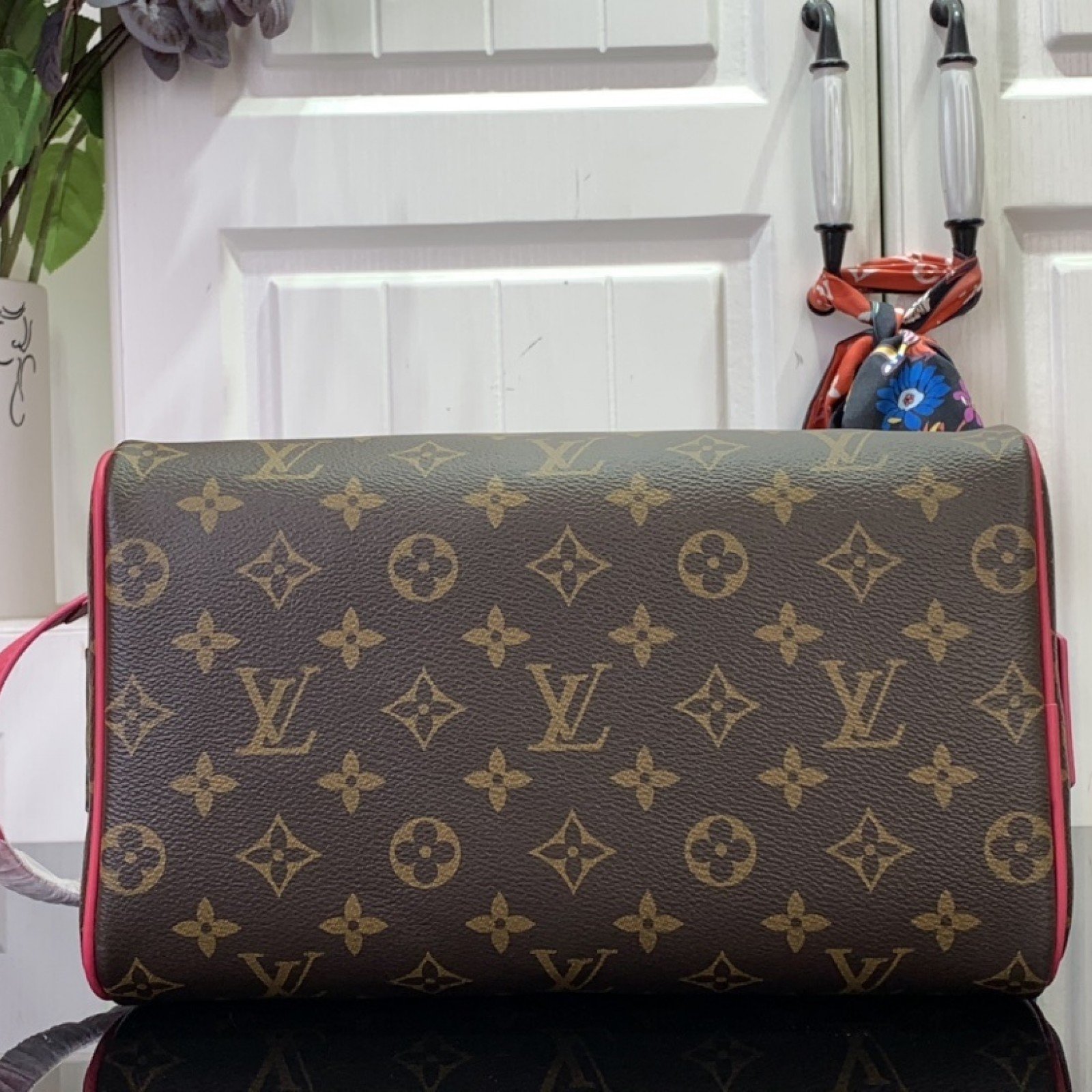 LV DOPP KIT   m12639