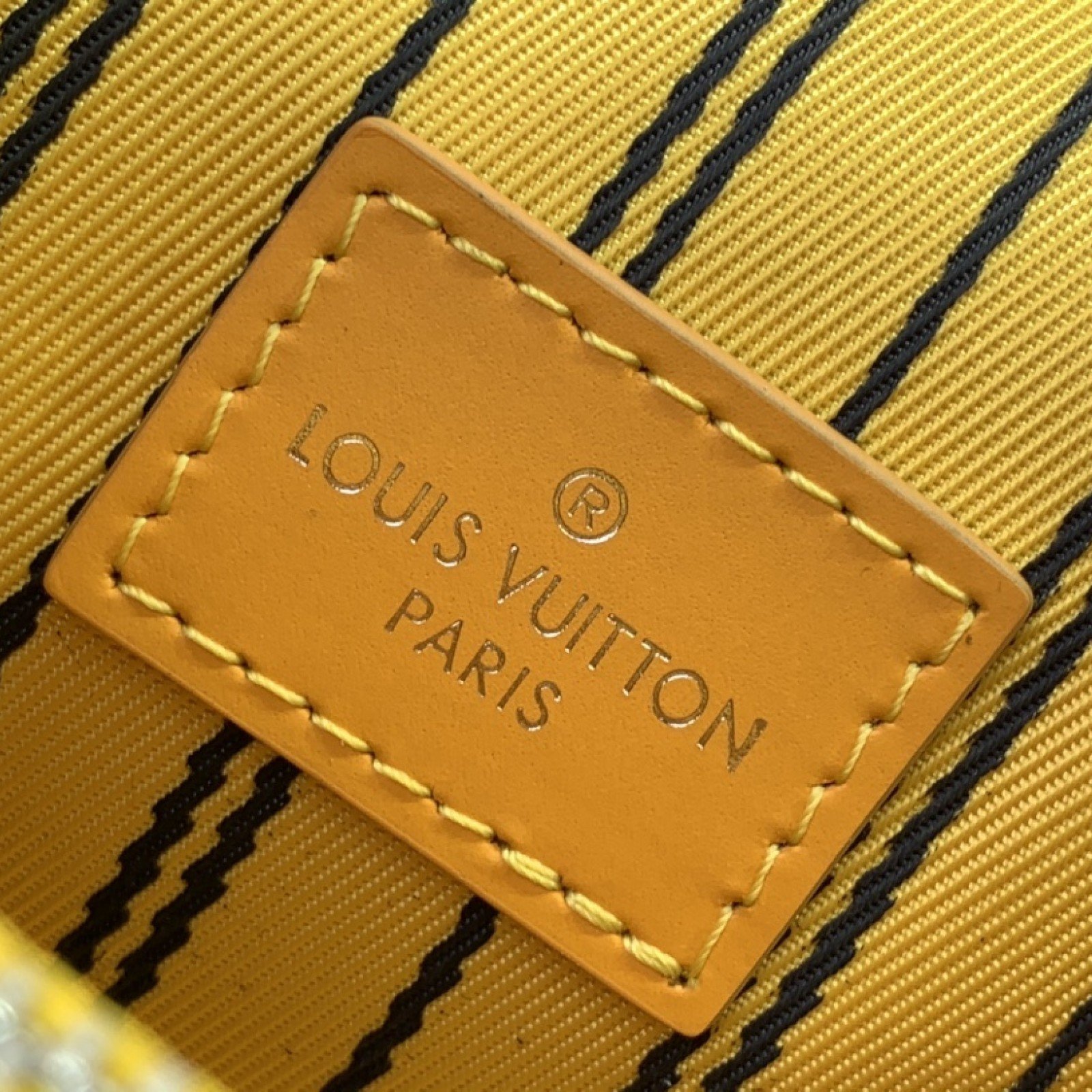 LV DOPP KIT   m12639