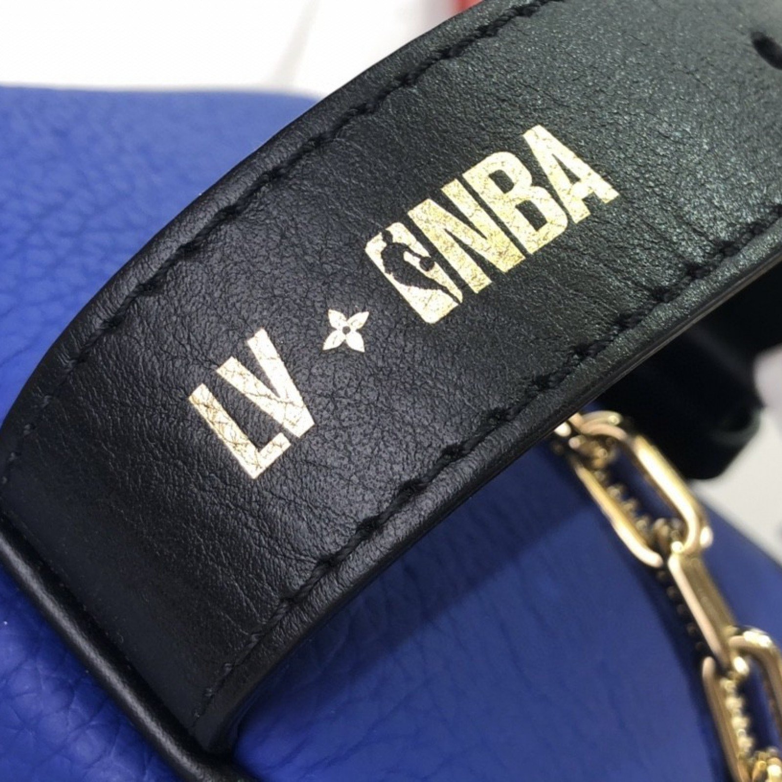 LV DOPP KIT M21106
