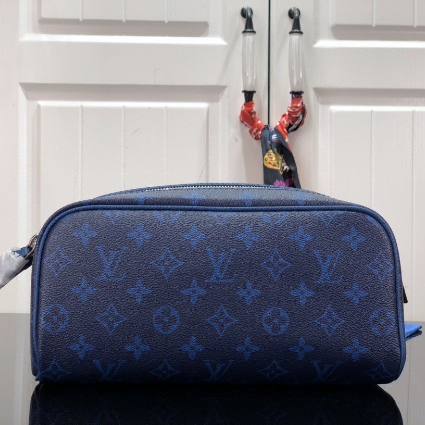 LV DOPP KIT TOILET POUCH M30849