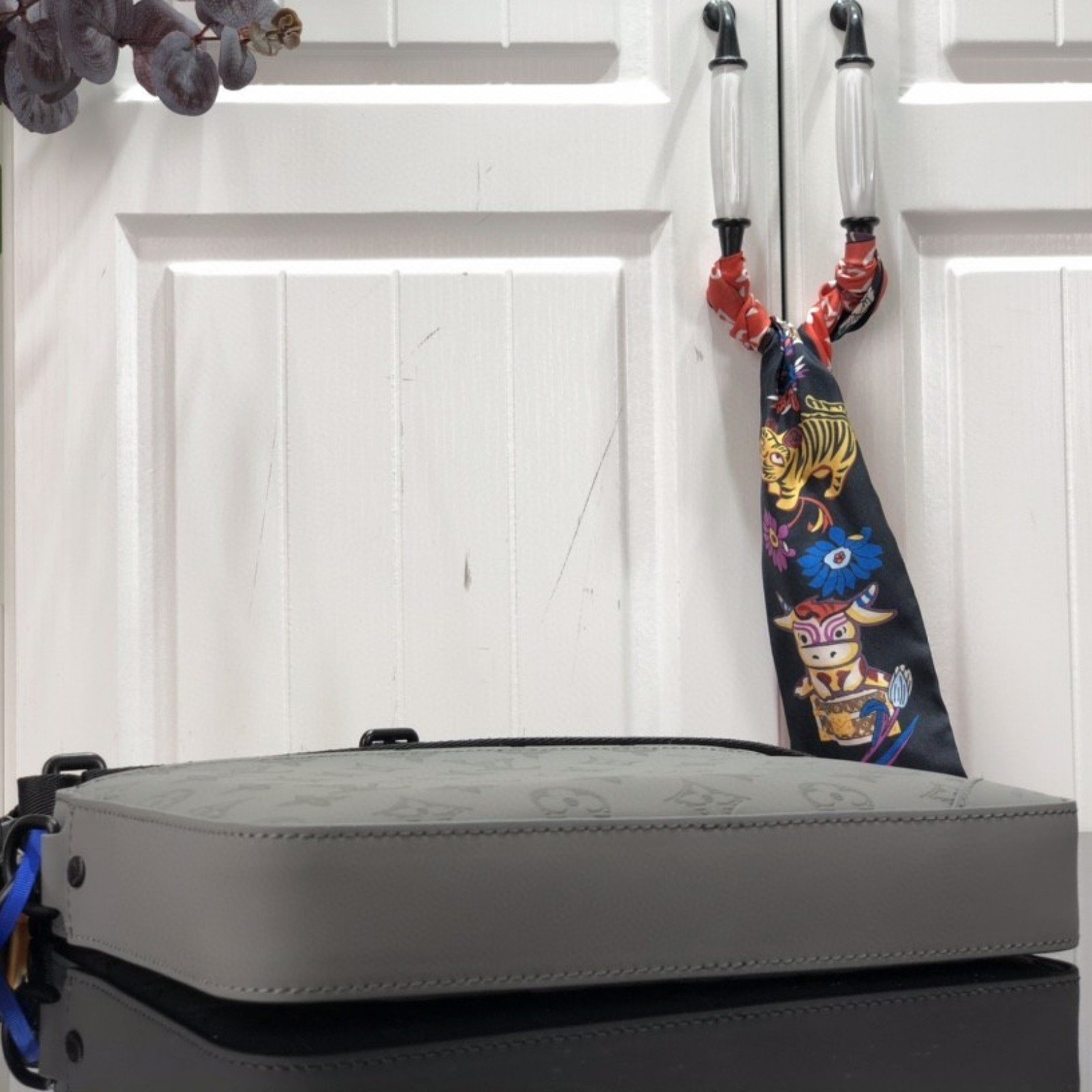 LV DUO MESSENGER M46104